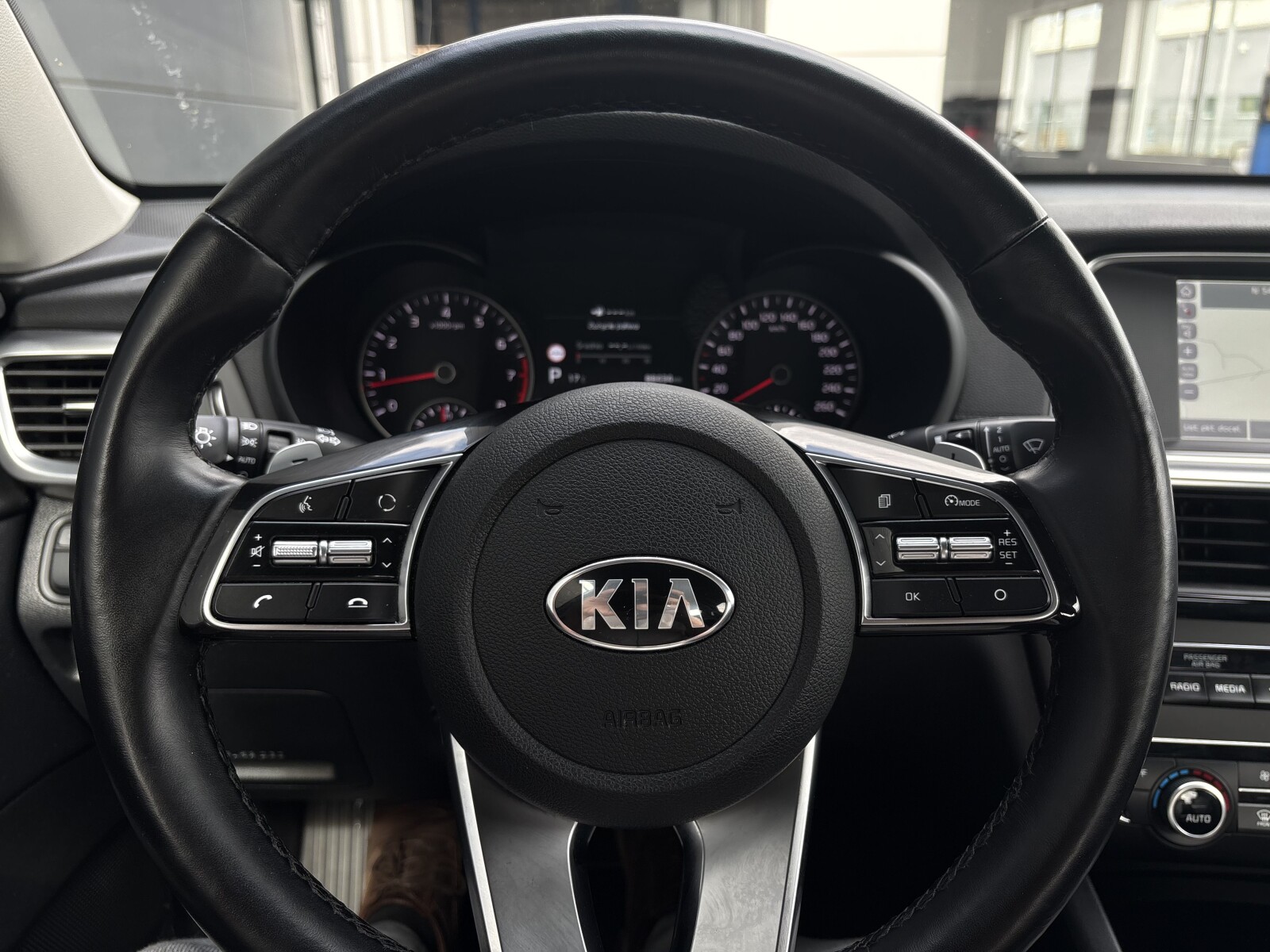 Kia Optima - zdjęcie 12