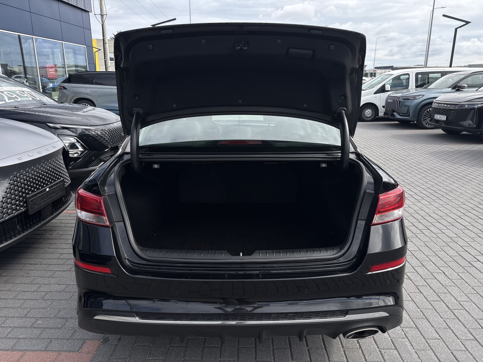 Kia Optima - zdjęcie 24