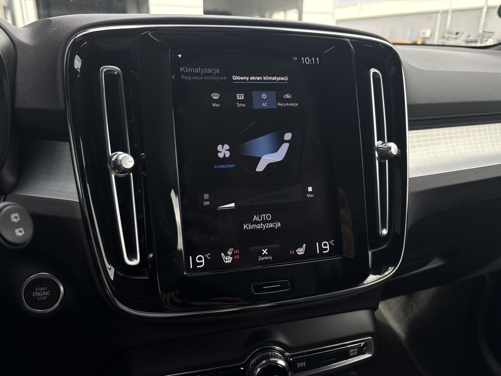 Volvo XC 40 - zdjęcie 23