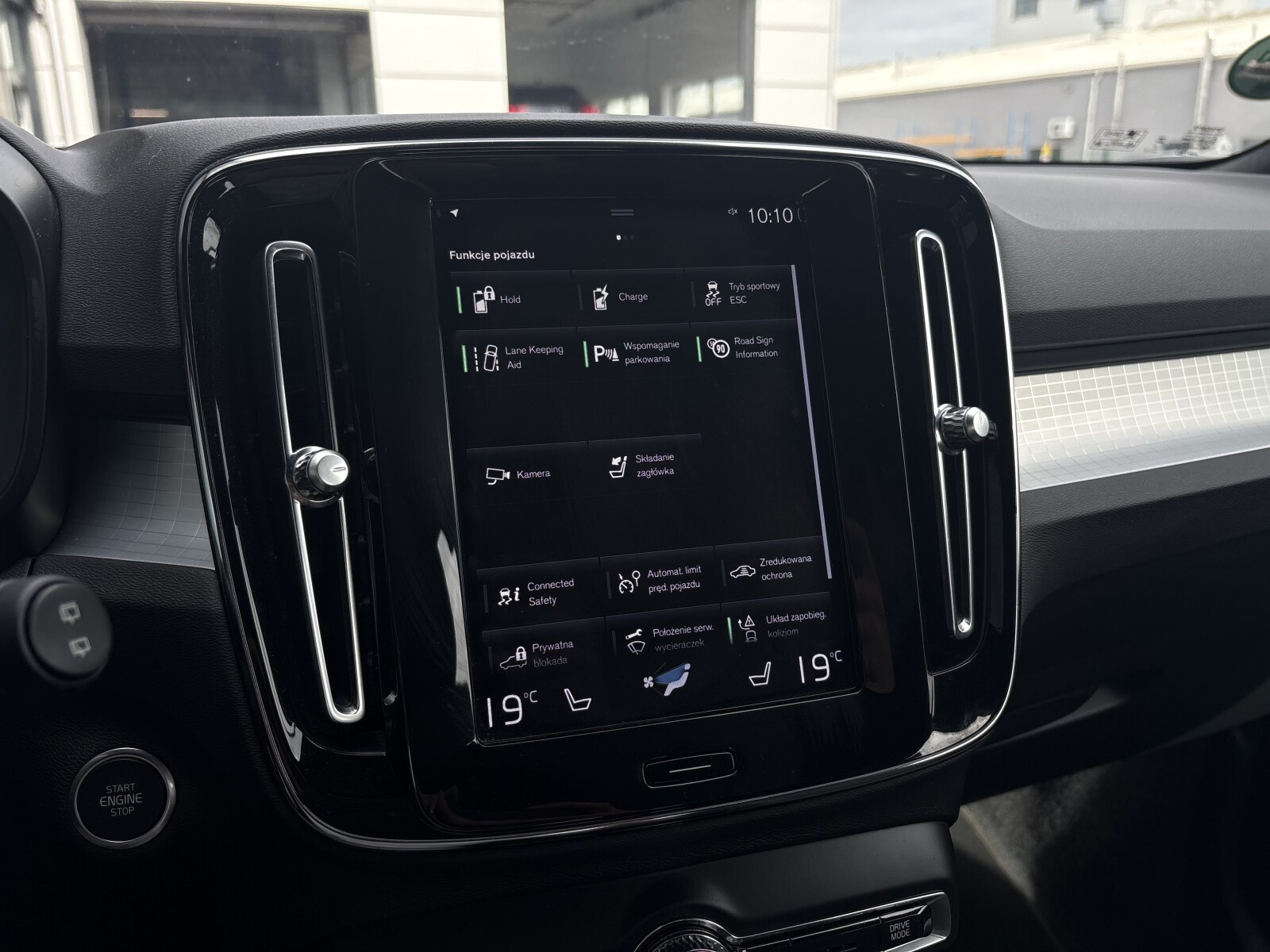 Volvo XC 40 - zdjęcie 21