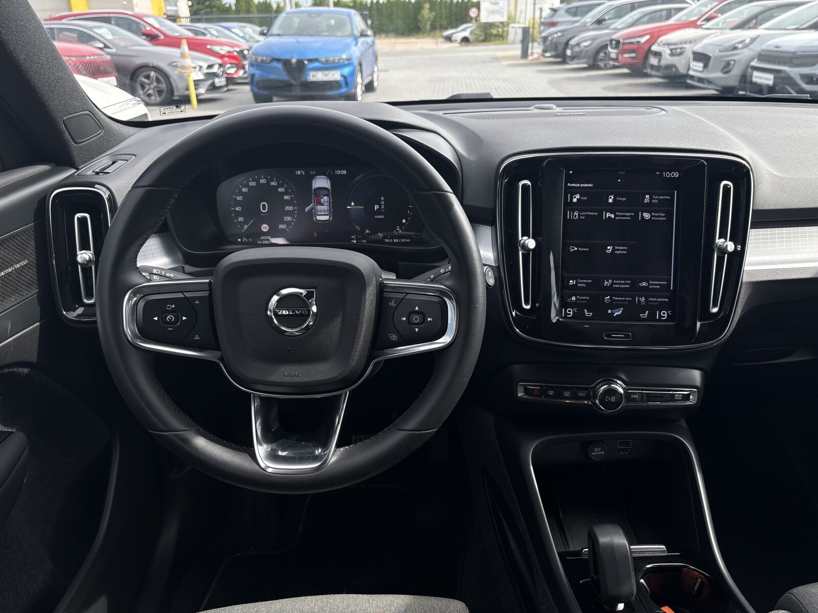 Volvo XC 40 - zdjęcie 12