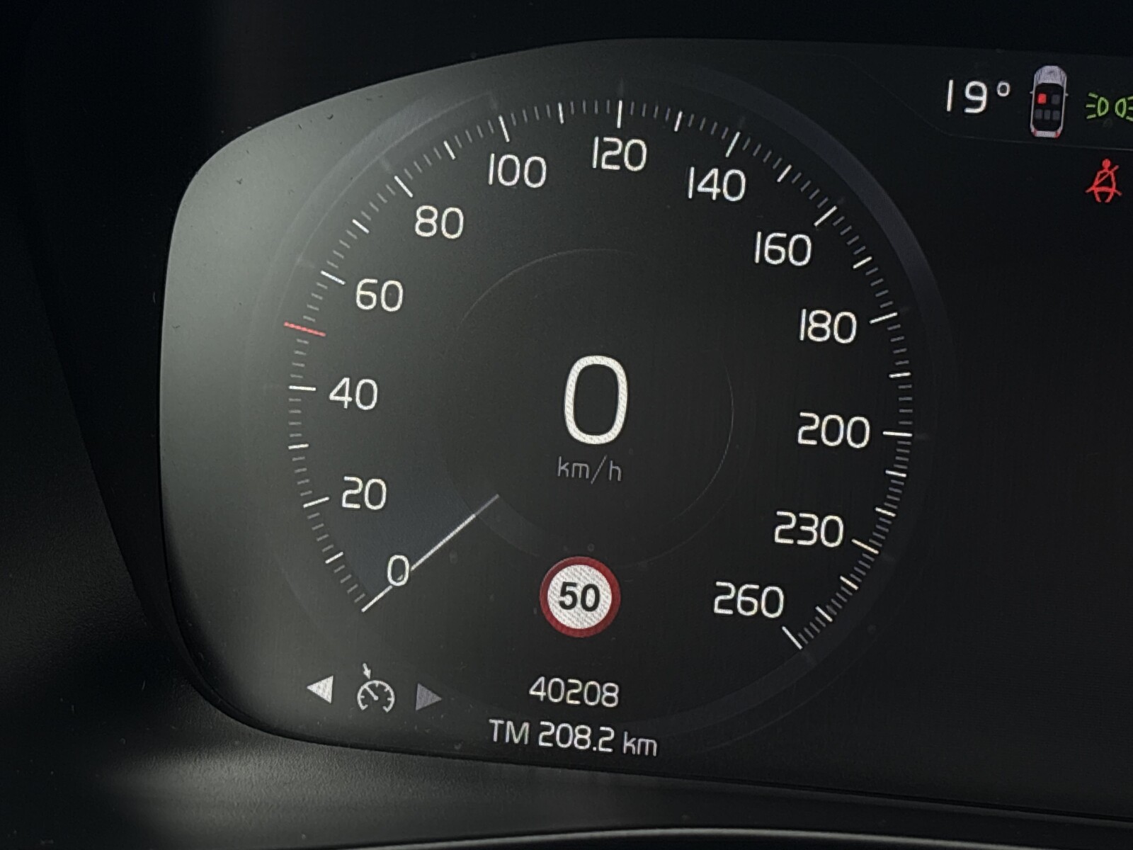 Volvo XC 40 - zdjęcie 16