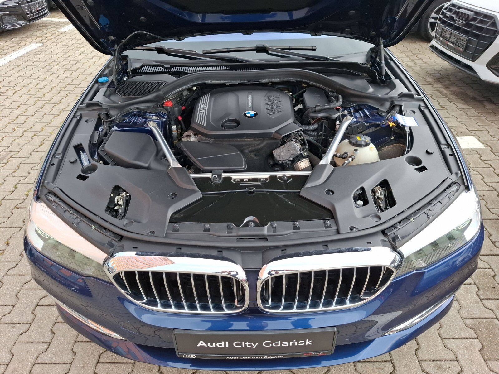 BMW 520 - zdjęcie 11