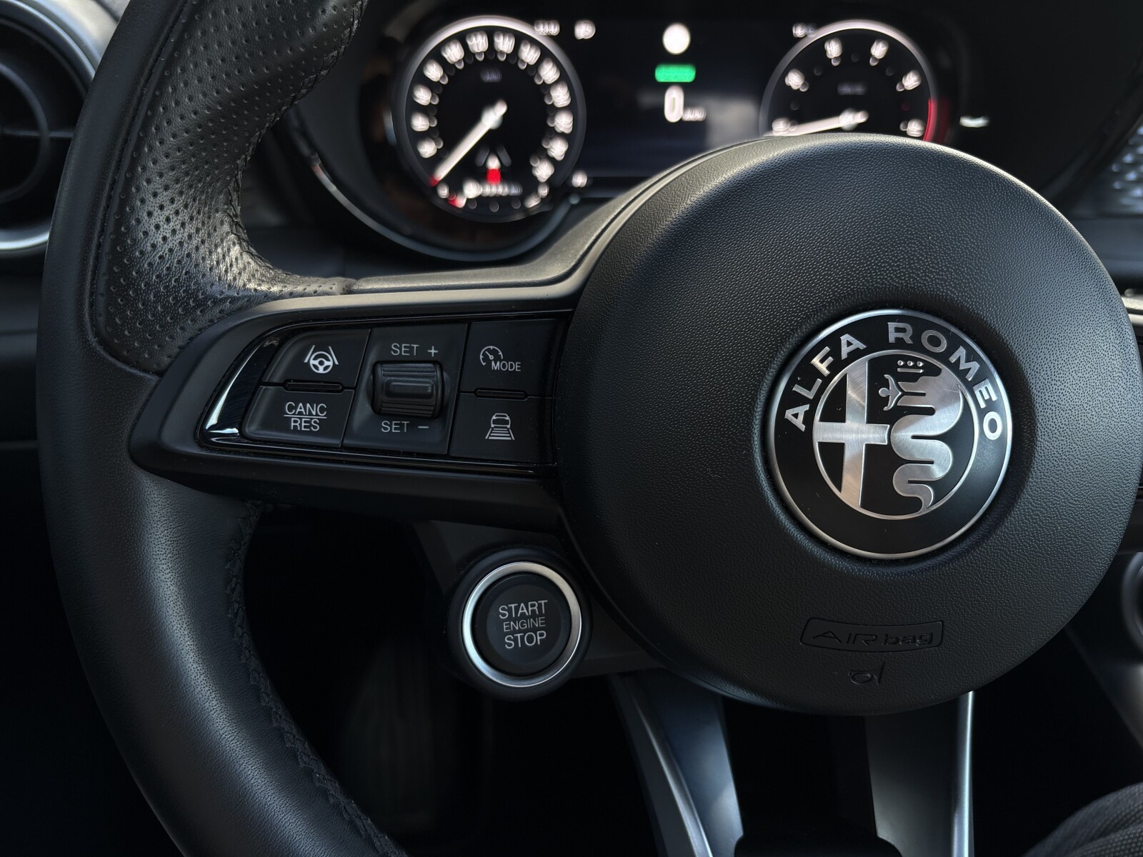 Alfa Romeo Tonale - zdjęcie 16