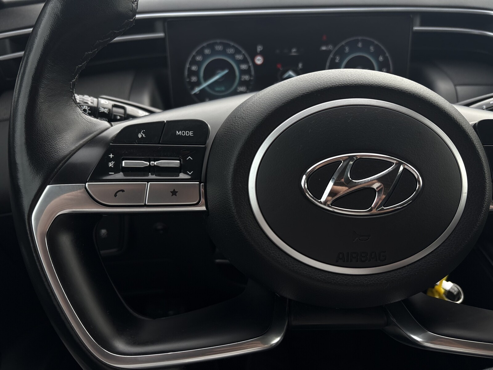 Hyundai Tucson - zdjęcie 15
