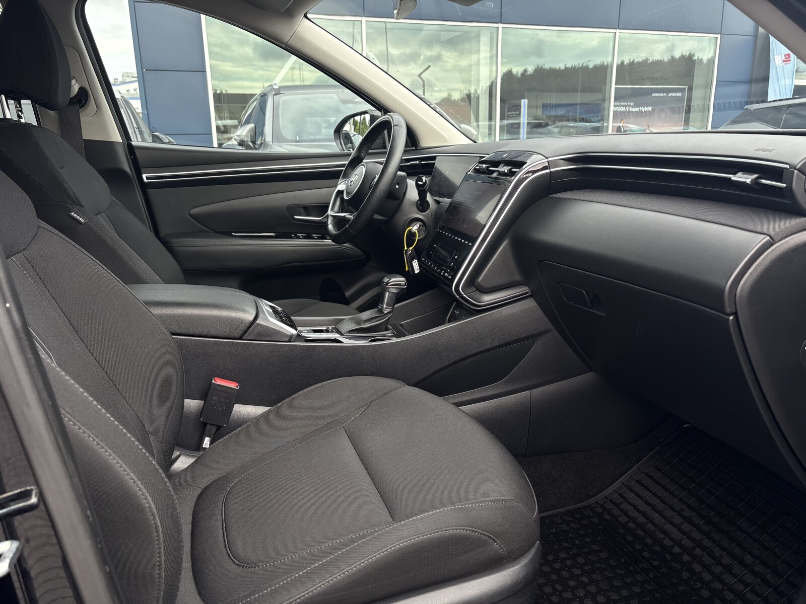 Hyundai Tucson - zdjęcie 9