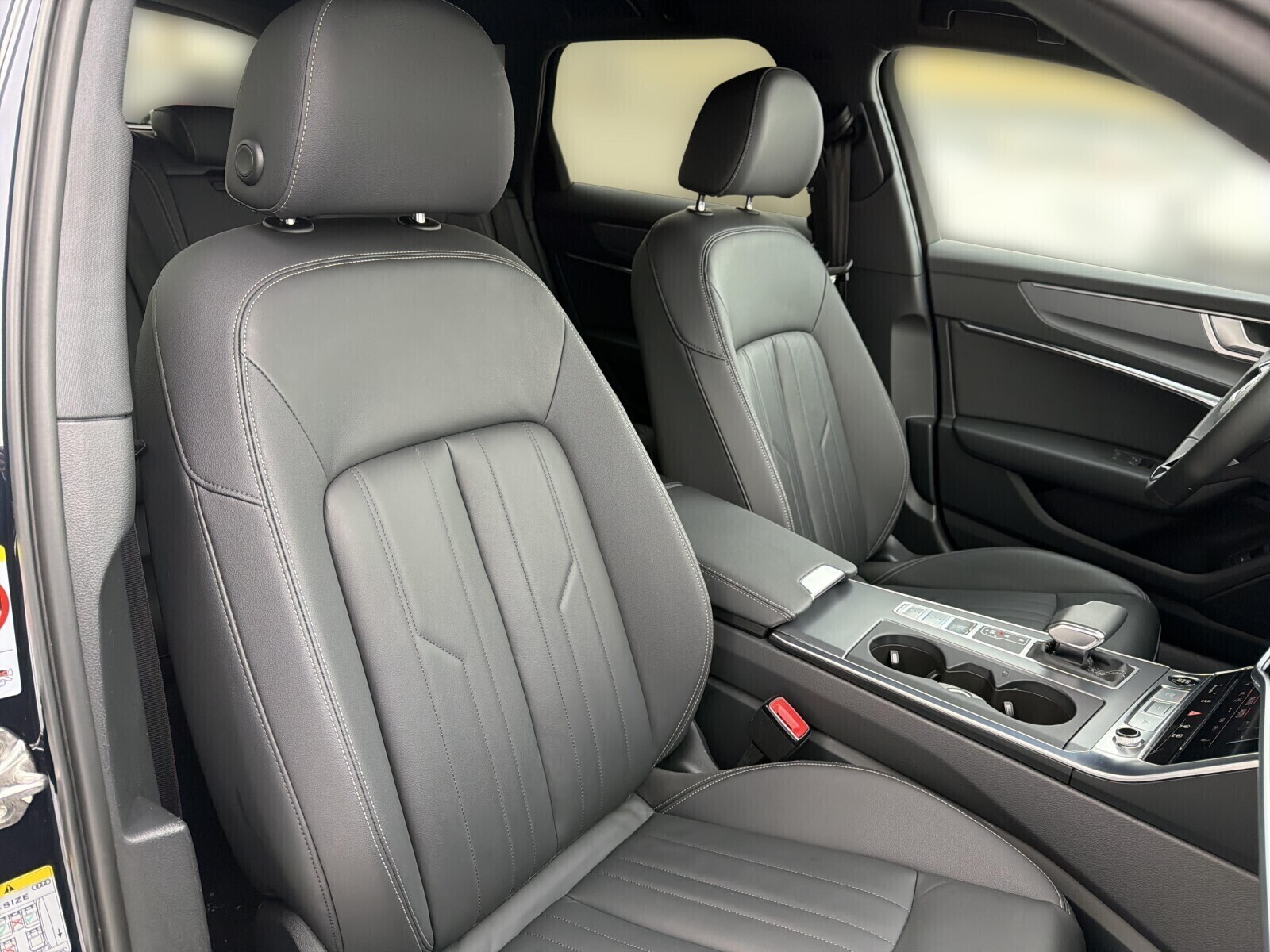 Audi A6 Avant - zdjęcie 14