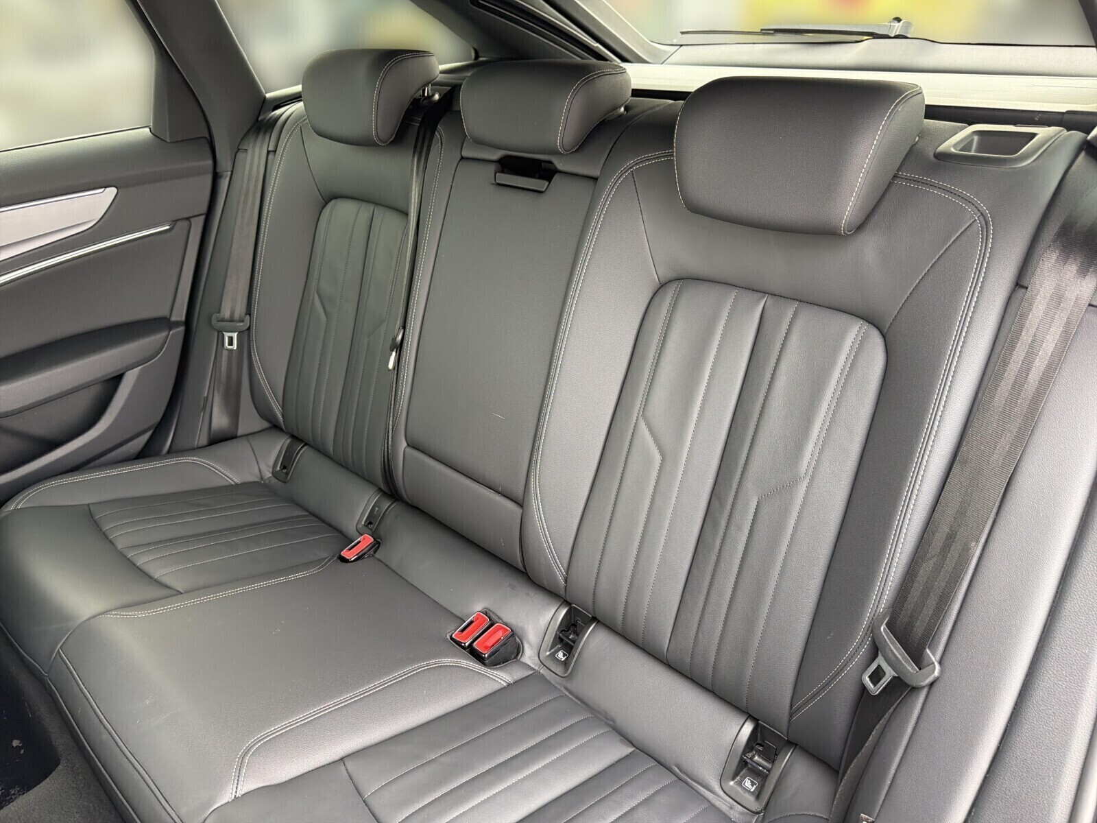 Audi A6 Avant - zdjęcie 12