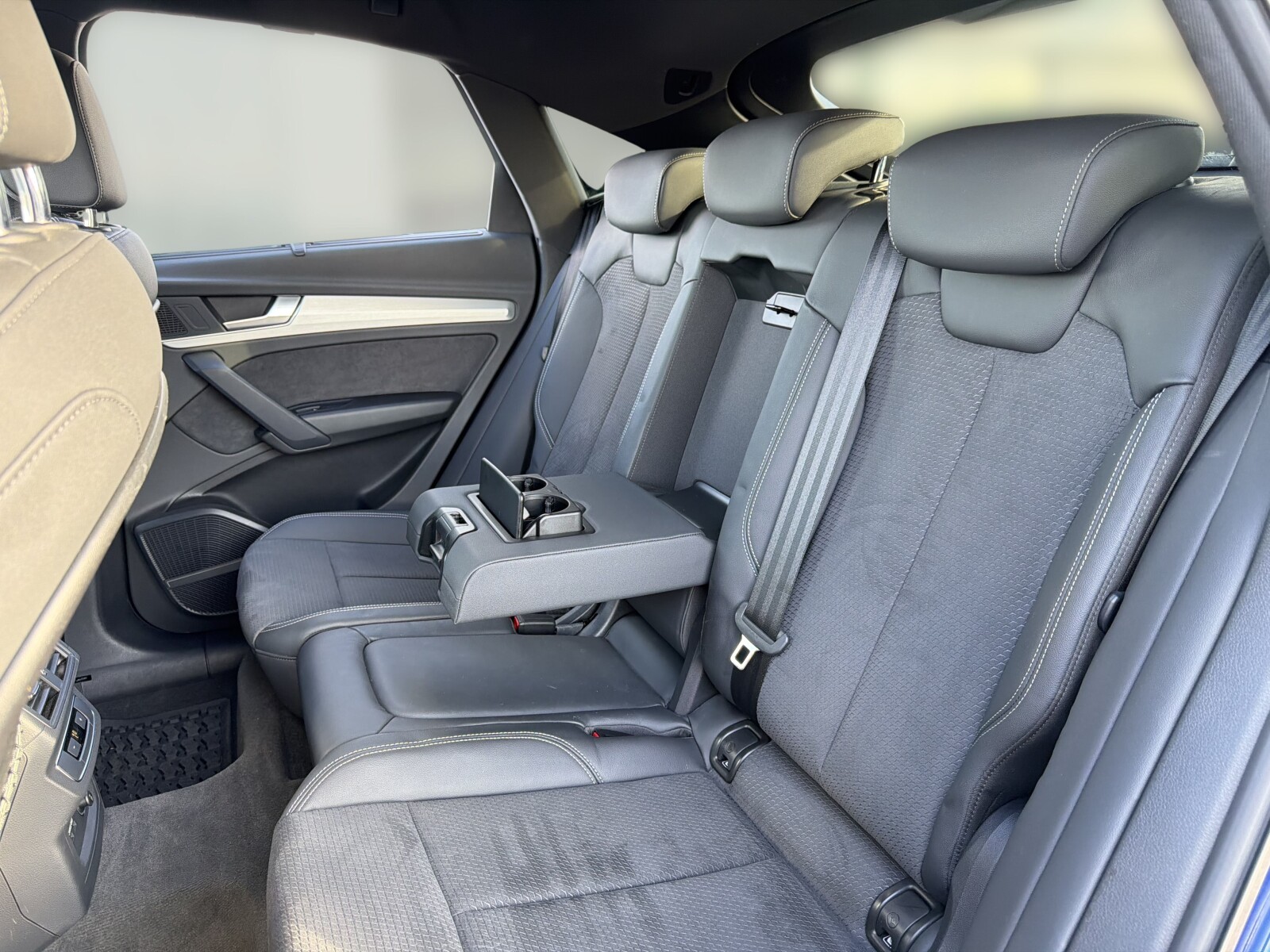 Audi Q5 Sportback - zdjęcie 16