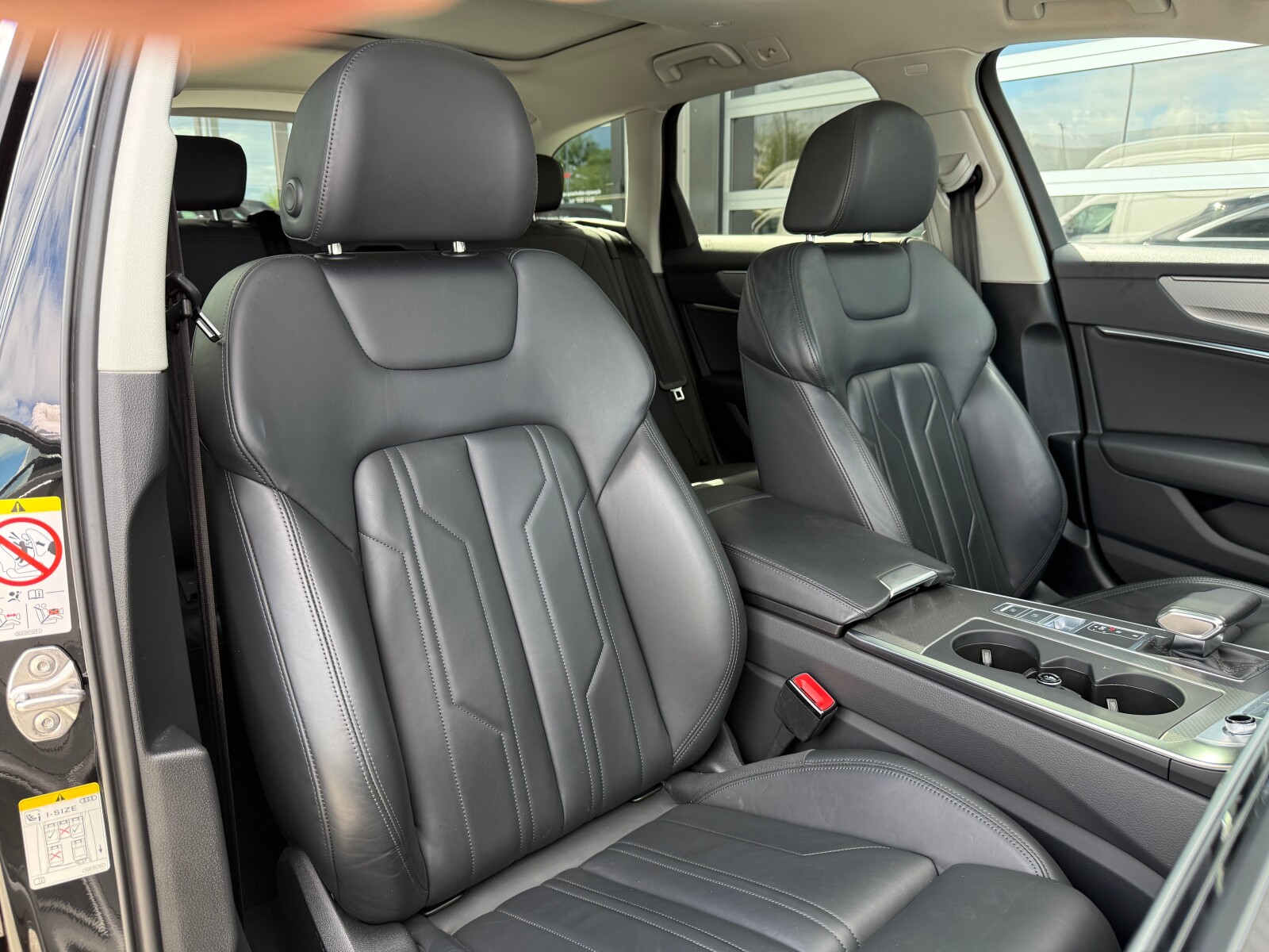 Audi A6 Avant - zdjęcie 23
