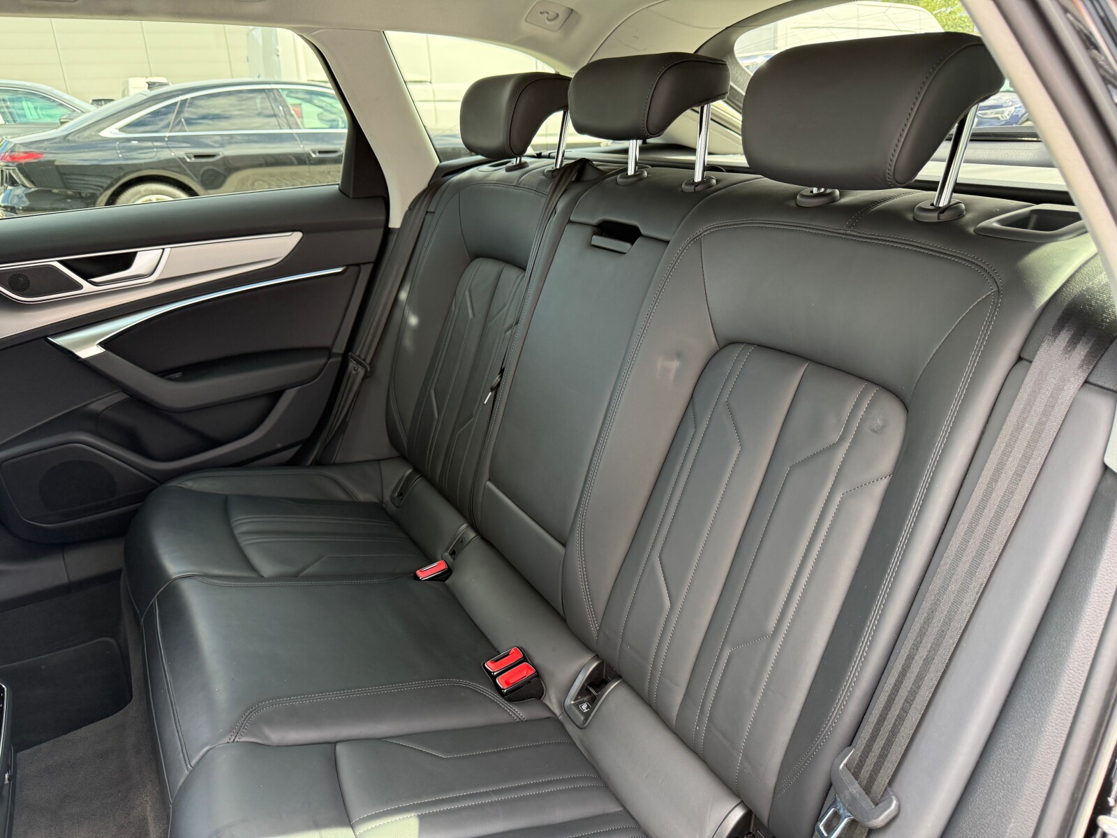 Audi A6 Avant - zdjęcie 12