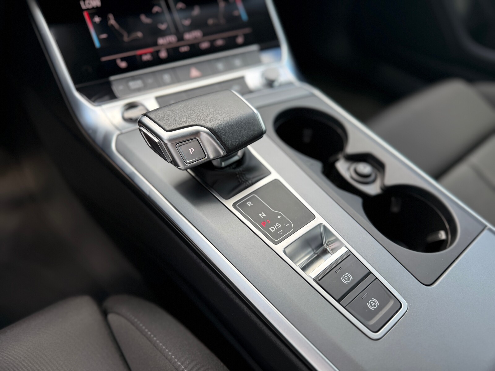 Audi A6 Avant - zdjęcie 25