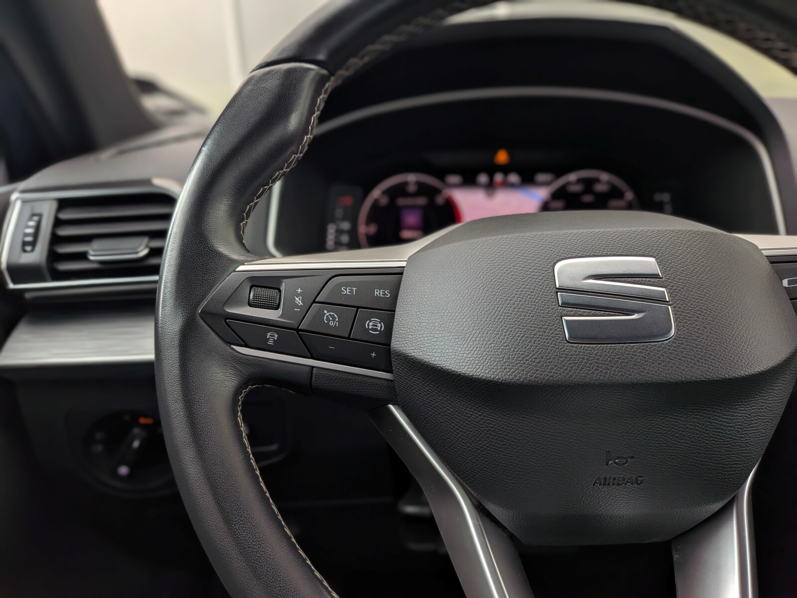 Seat Tarraco - zdjęcie 20