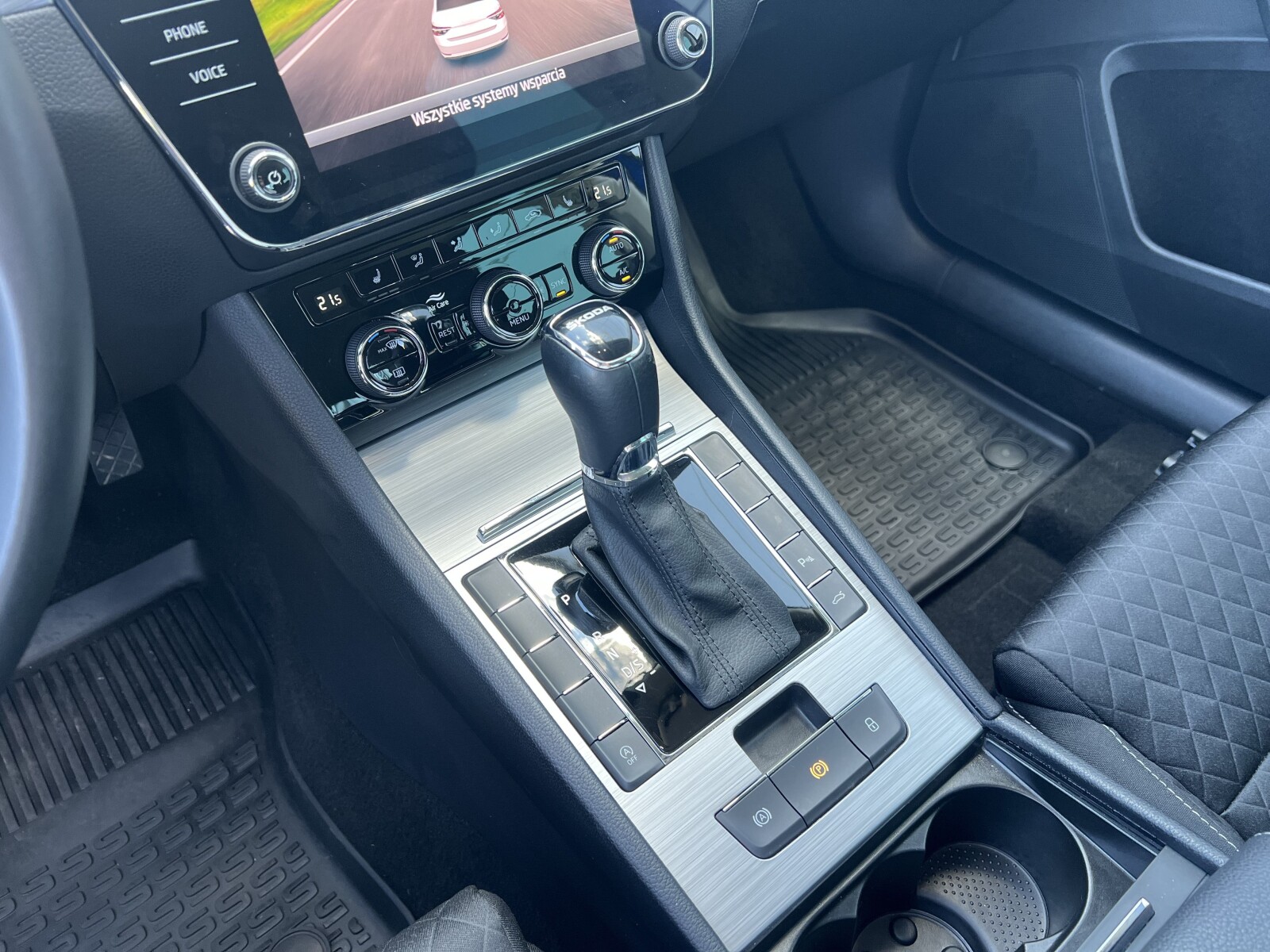 Škoda Superb - zdjęcie 22