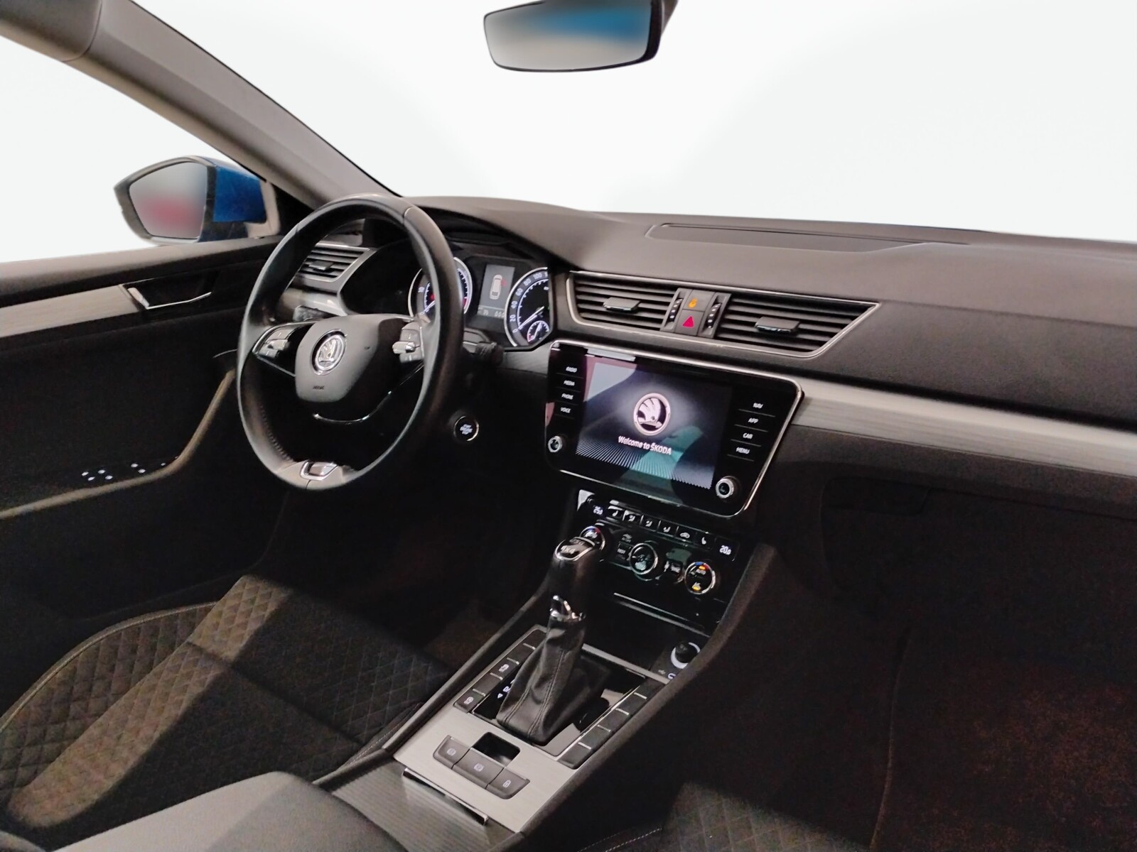 Škoda Superb Combi - zdjęcie 15