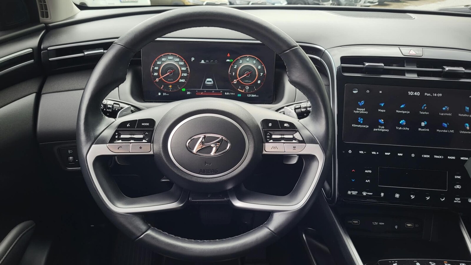 Hyundai Tucson - zdjęcie 18