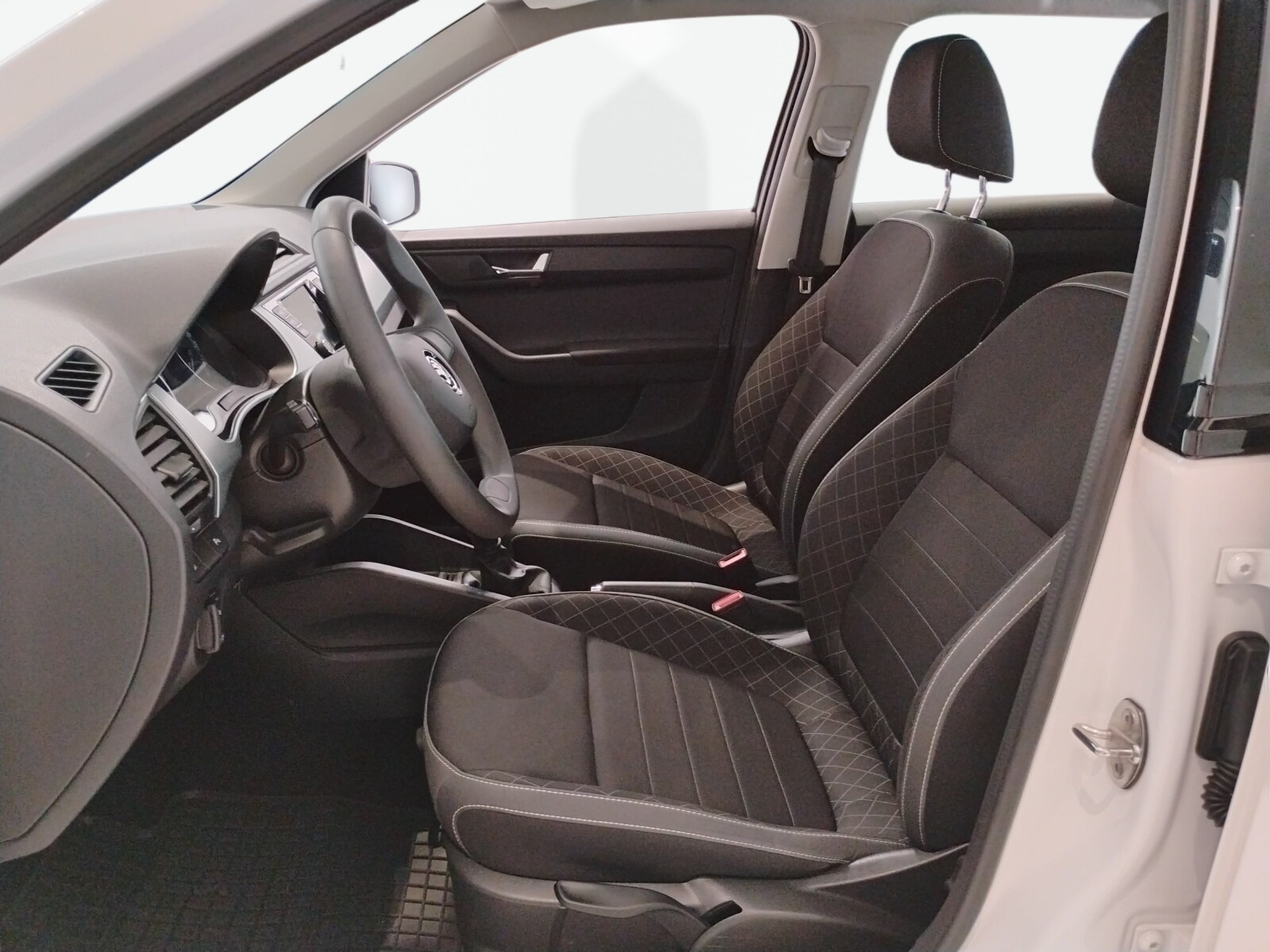 Škoda Fabia - zdjęcie 10