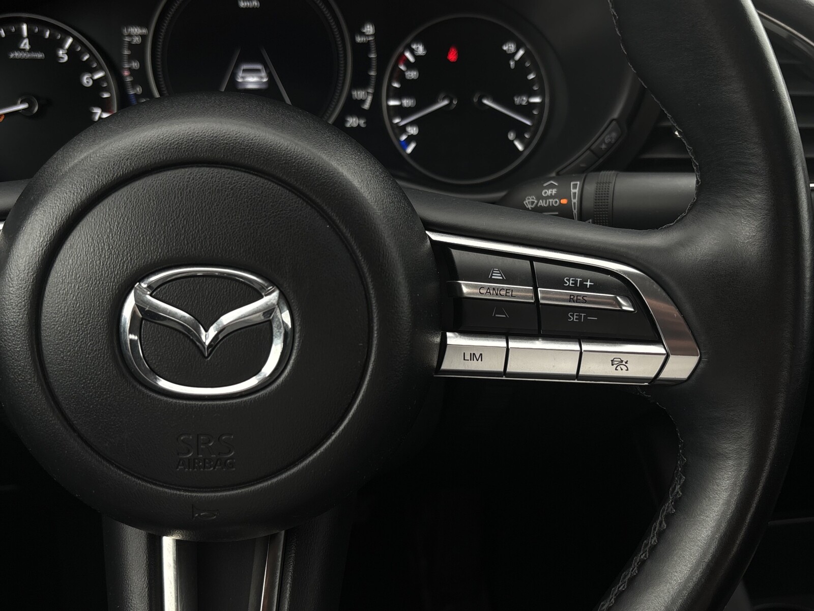 Mazda 3 - zdjęcie 17