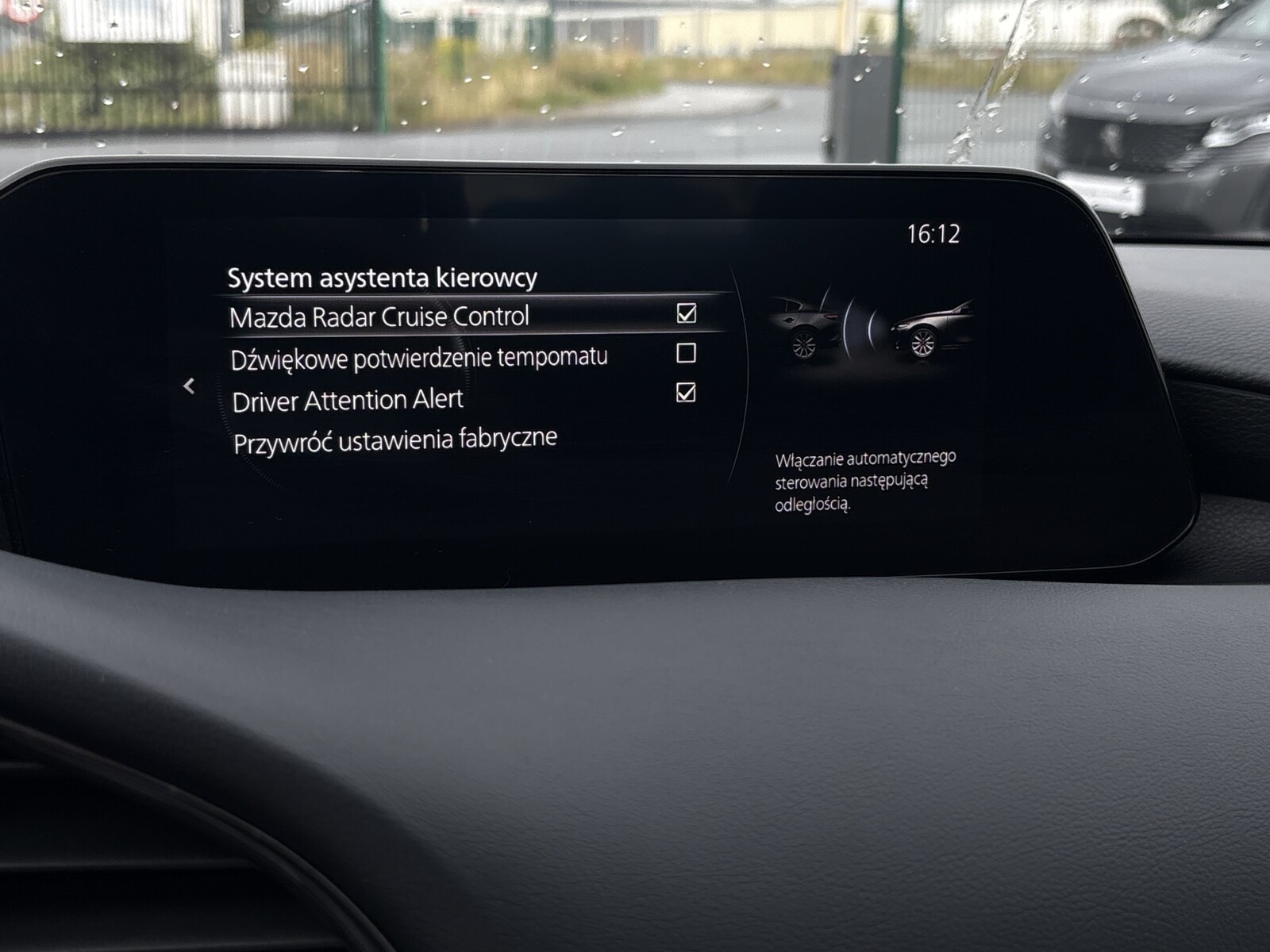 Mazda 3 - zdjęcie 24
