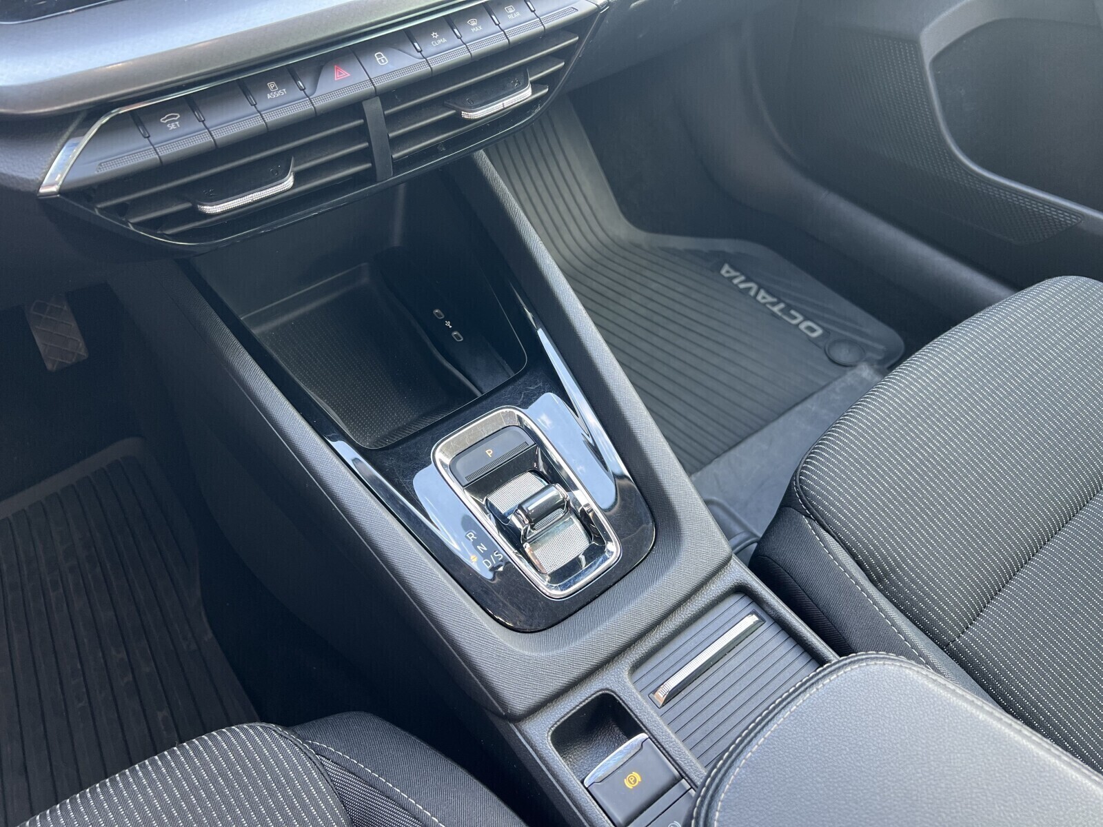 Škoda Octavia - zdjęcie 12