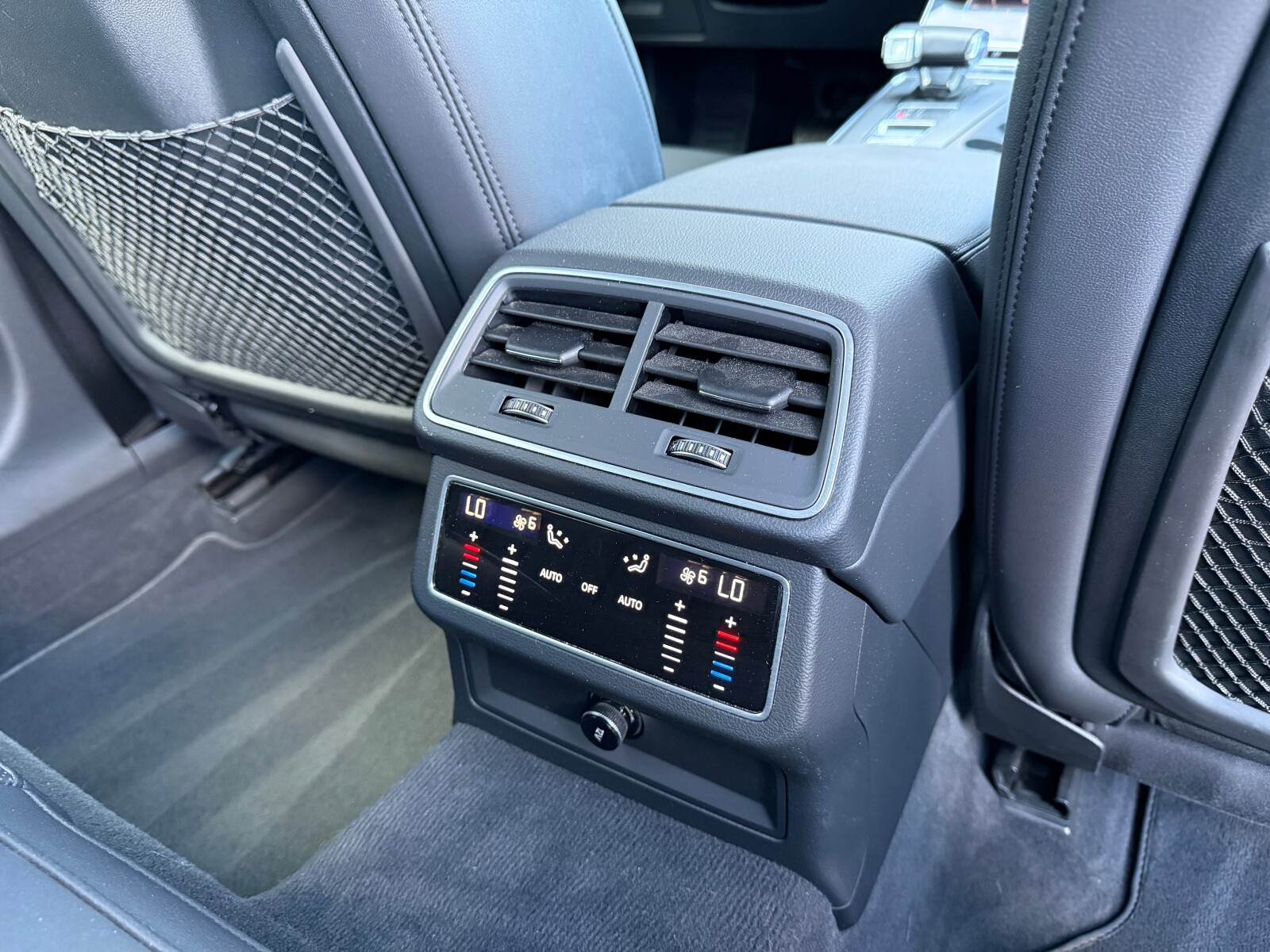 Audi A6 Avant - zdjęcie 13