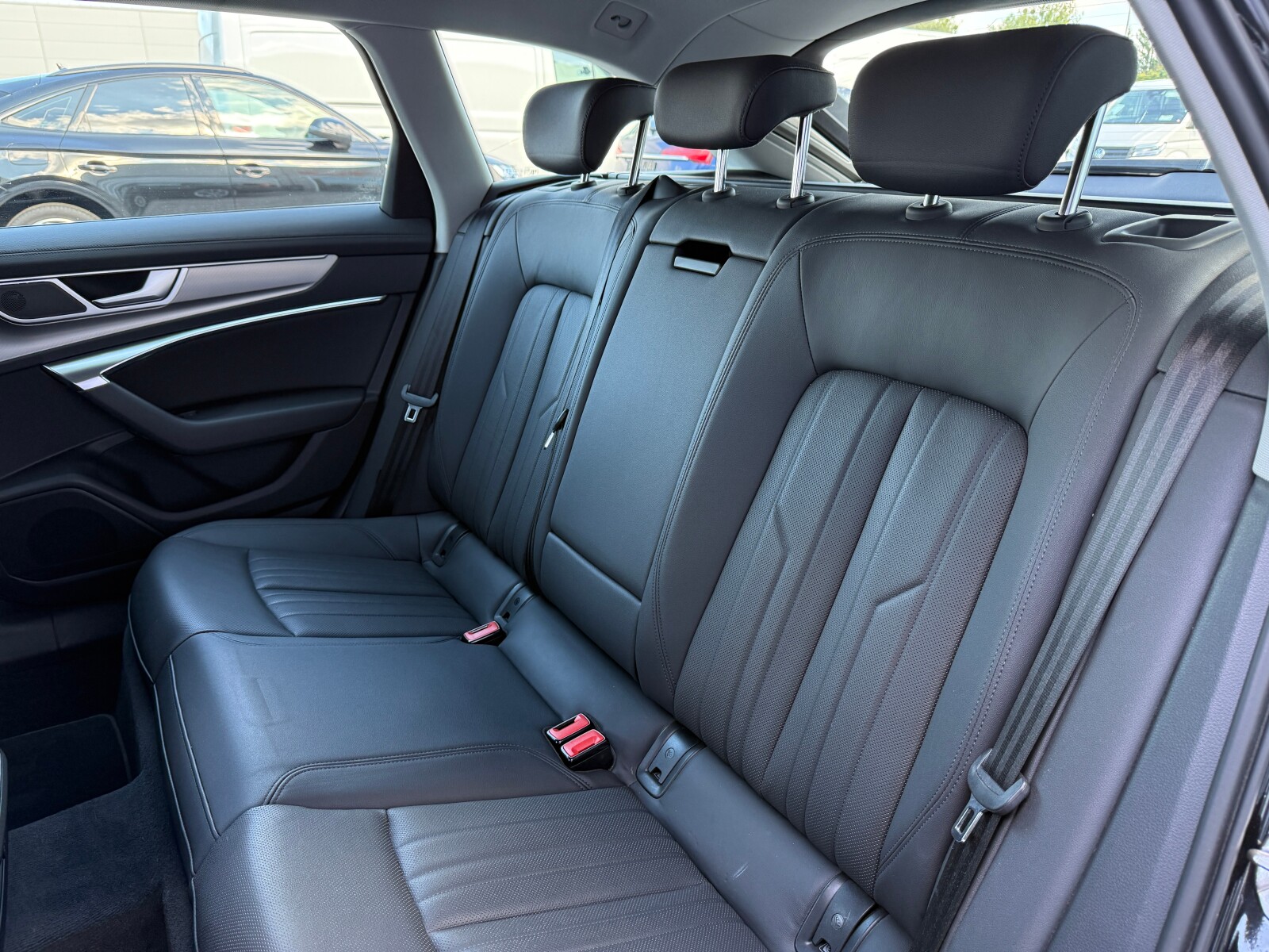 Audi A6 Avant - zdjęcie 12