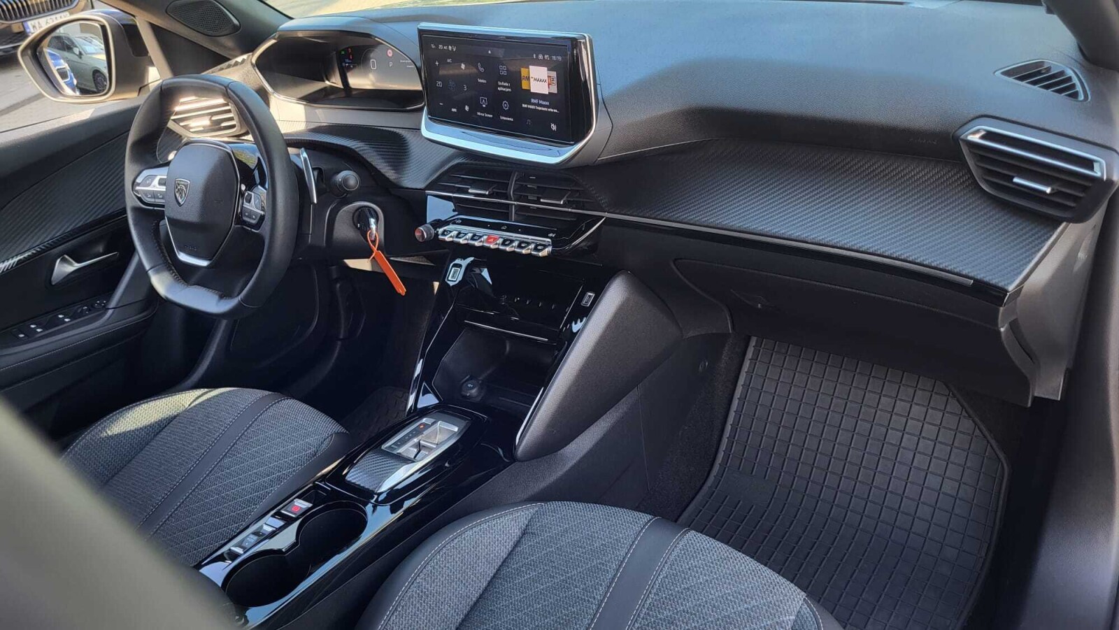 Peugeot 2008 - zdjęcie 14