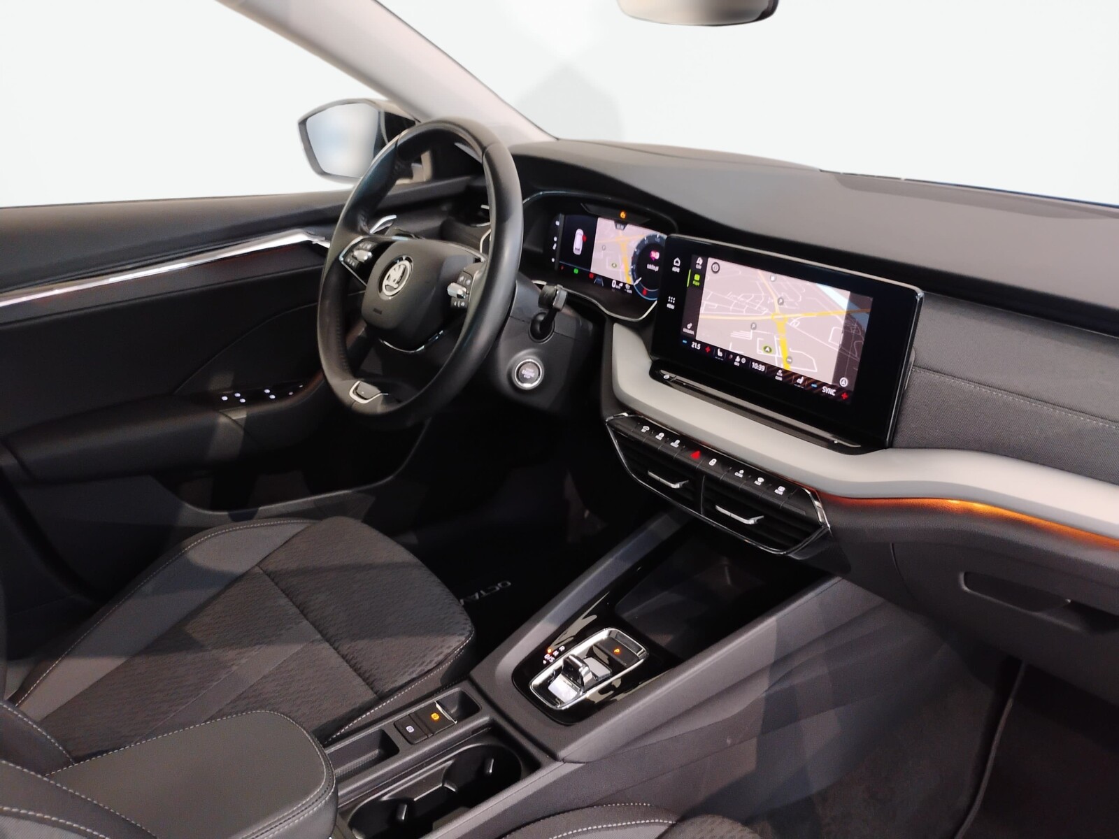 Škoda Octavia Combi - zdjęcie 16