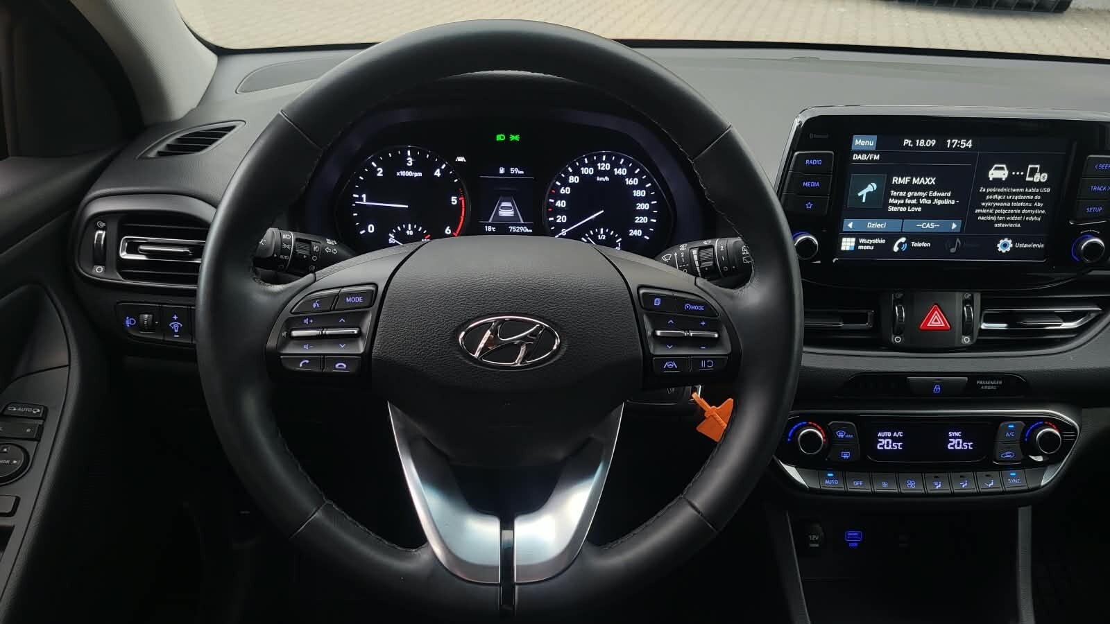 Hyundai i30 - zdjęcie 17