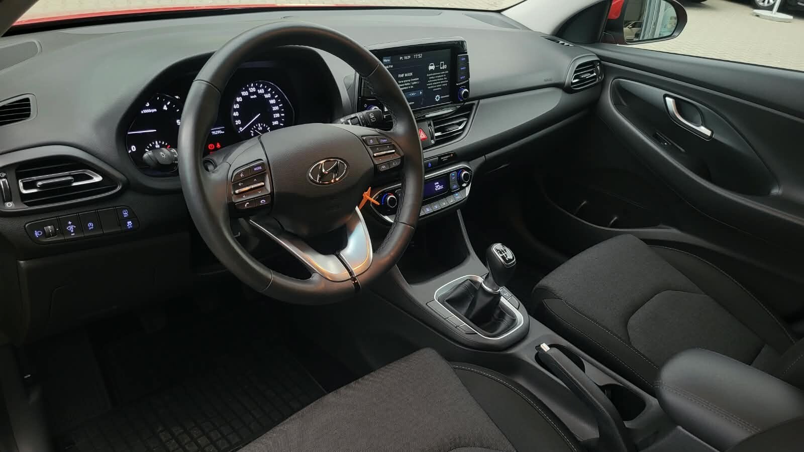 Hyundai i30 - zdjęcie 9
