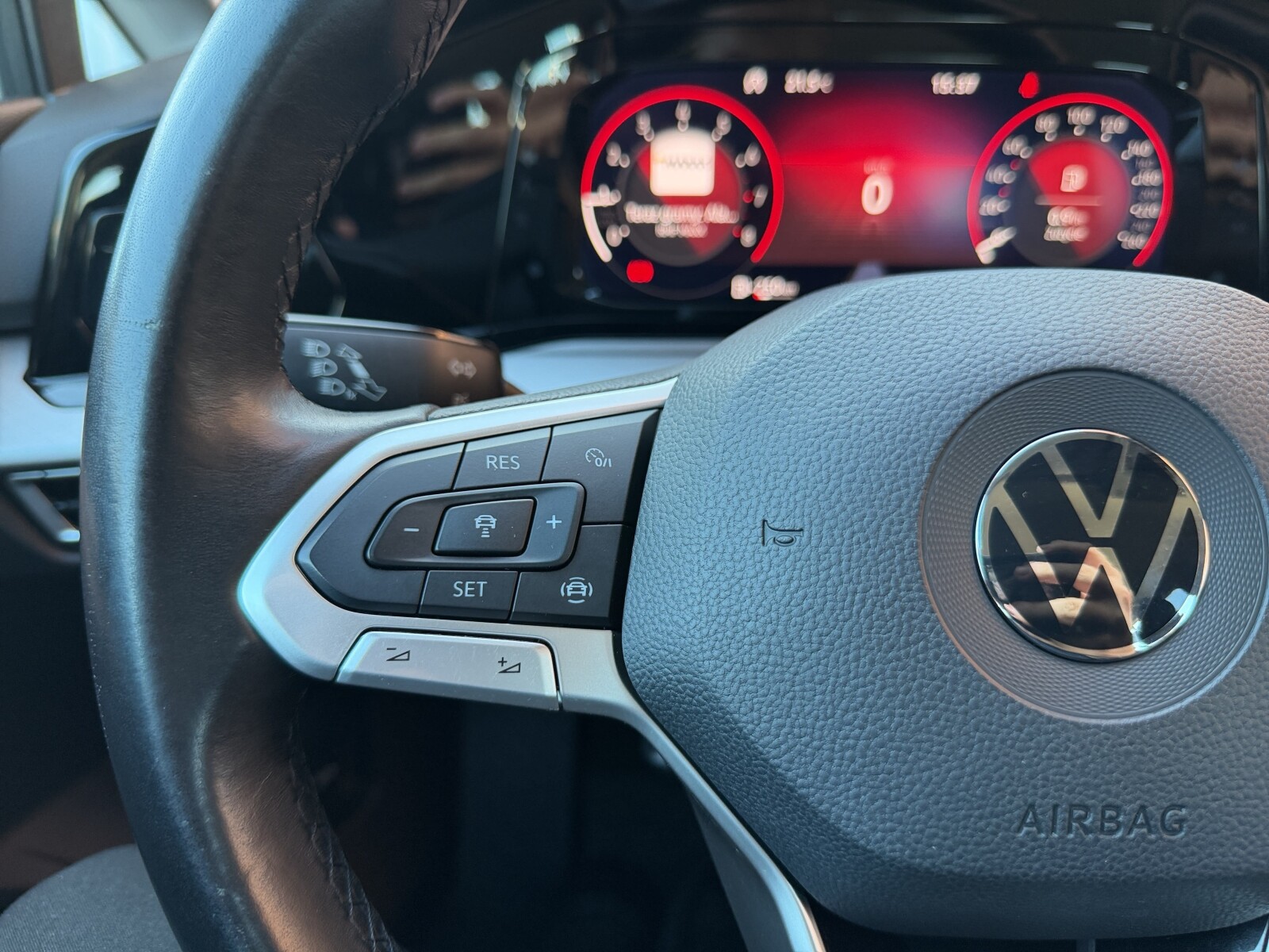 Volkswagen Golf - zdjęcie 14