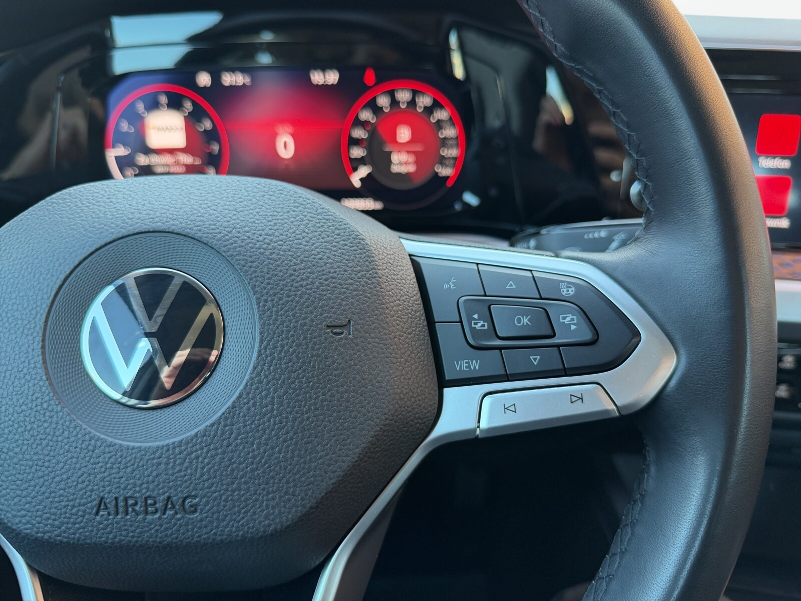 Volkswagen Golf - zdjęcie 15