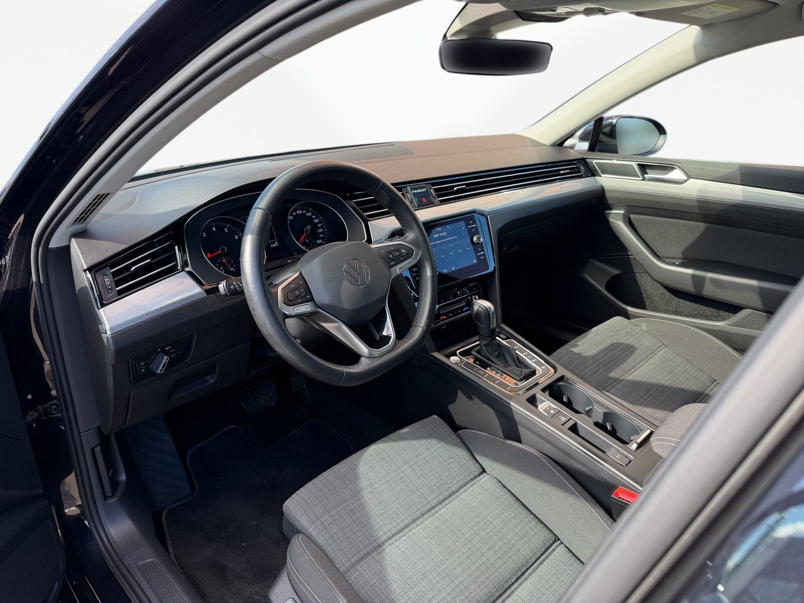 Volkswagen Passat - zdjęcie 9