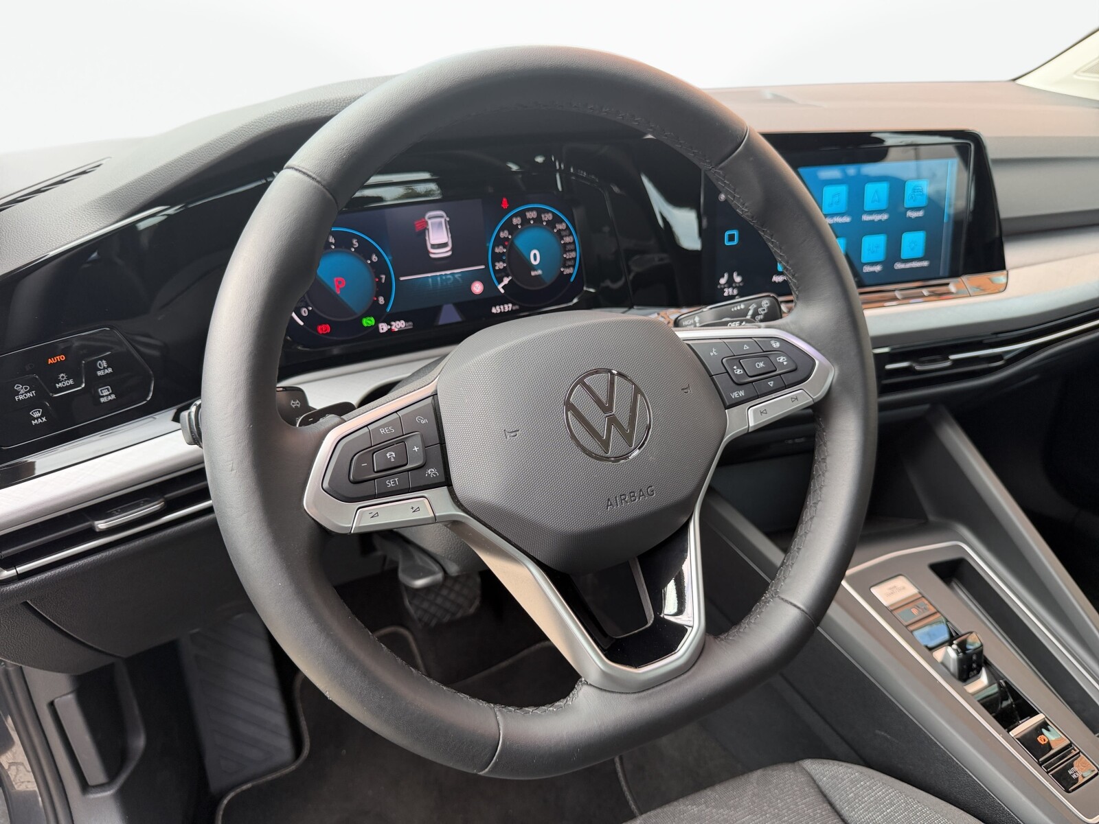Volkswagen Golf - zdjęcie 10
