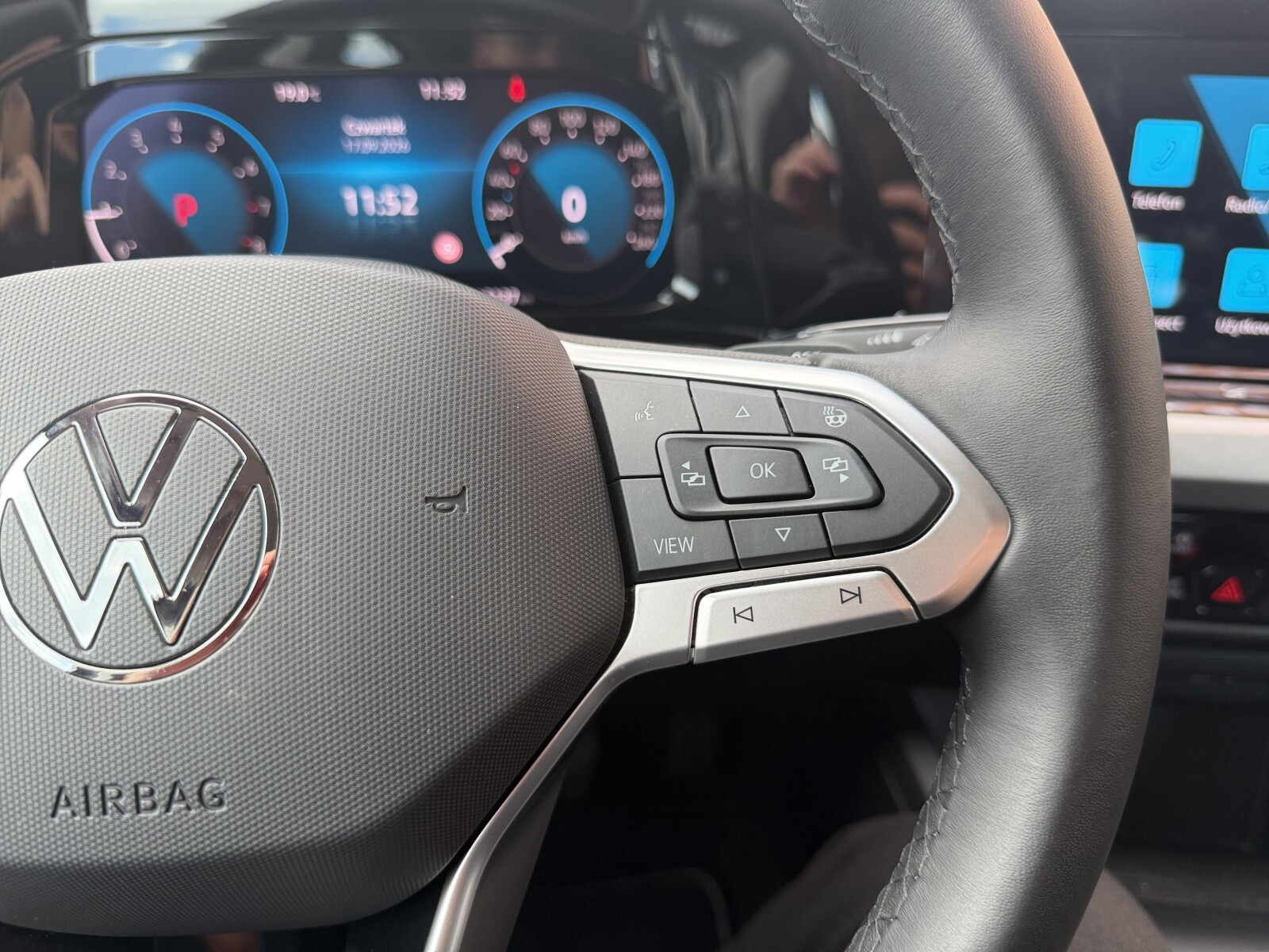 Volkswagen Golf - zdjęcie 15