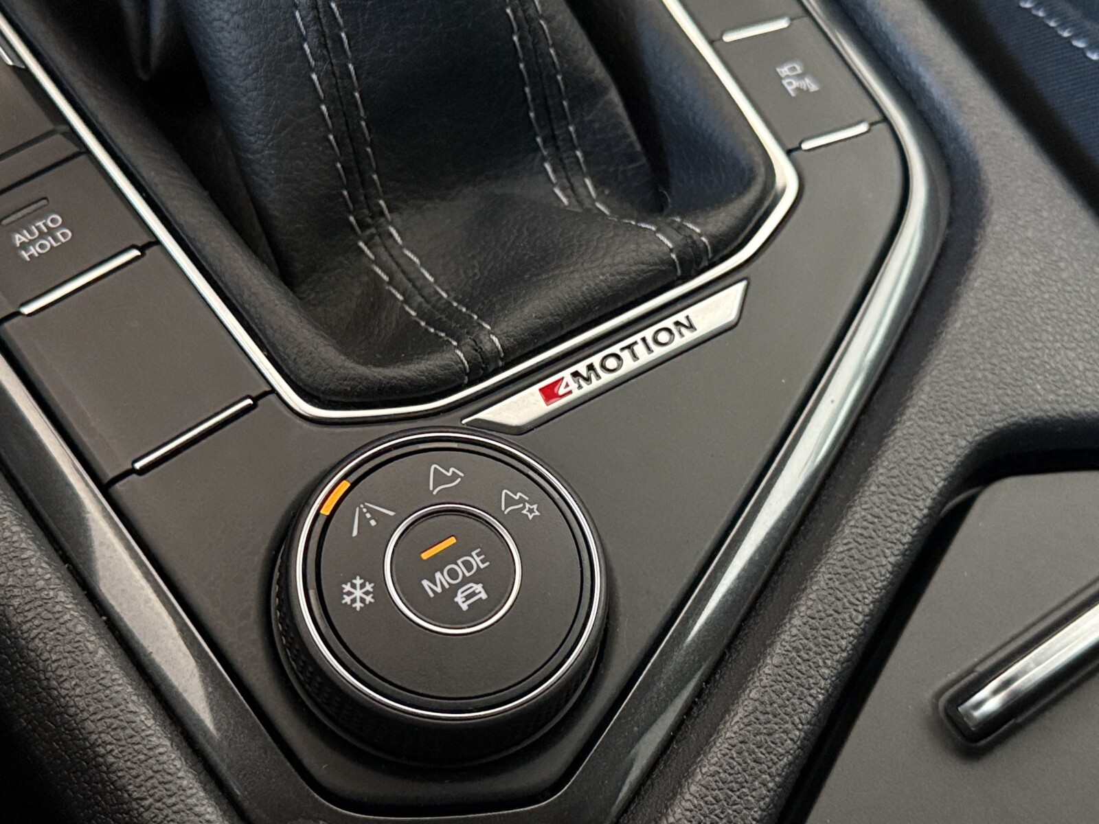 Volkswagen Tiguan Allspace - zdjęcie 23