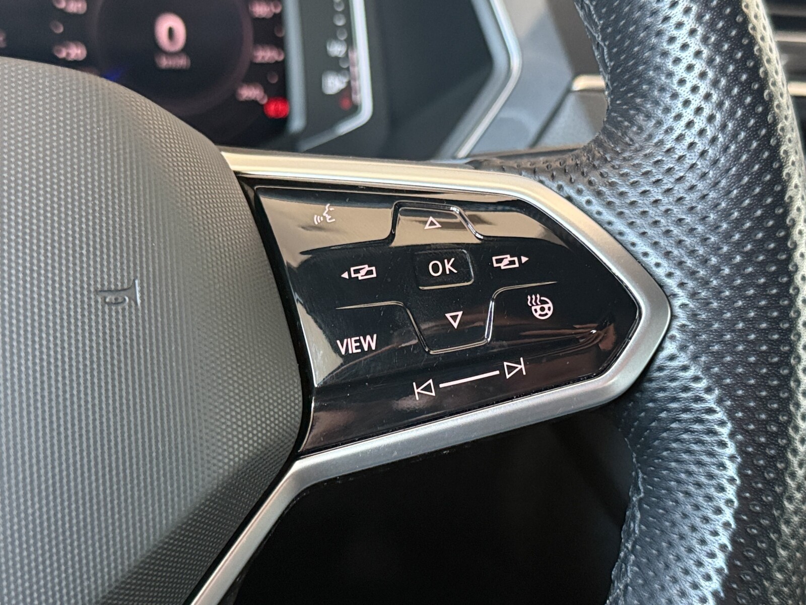 Volkswagen Tiguan Allspace - zdjęcie 39