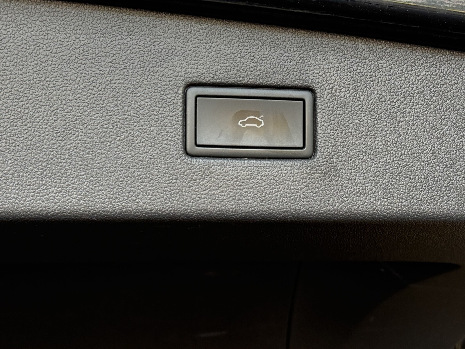 Volkswagen Tiguan Allspace - zdjęcie 38