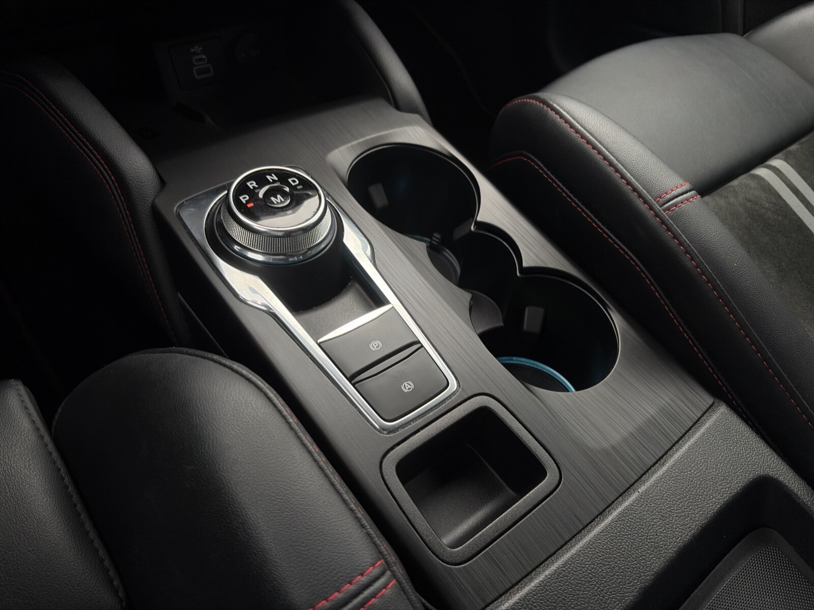 Ford Focus - zdjęcie 15