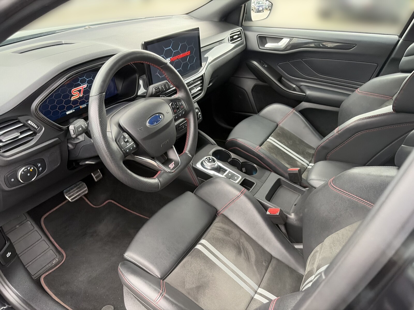 Ford Focus - zdjęcie 9