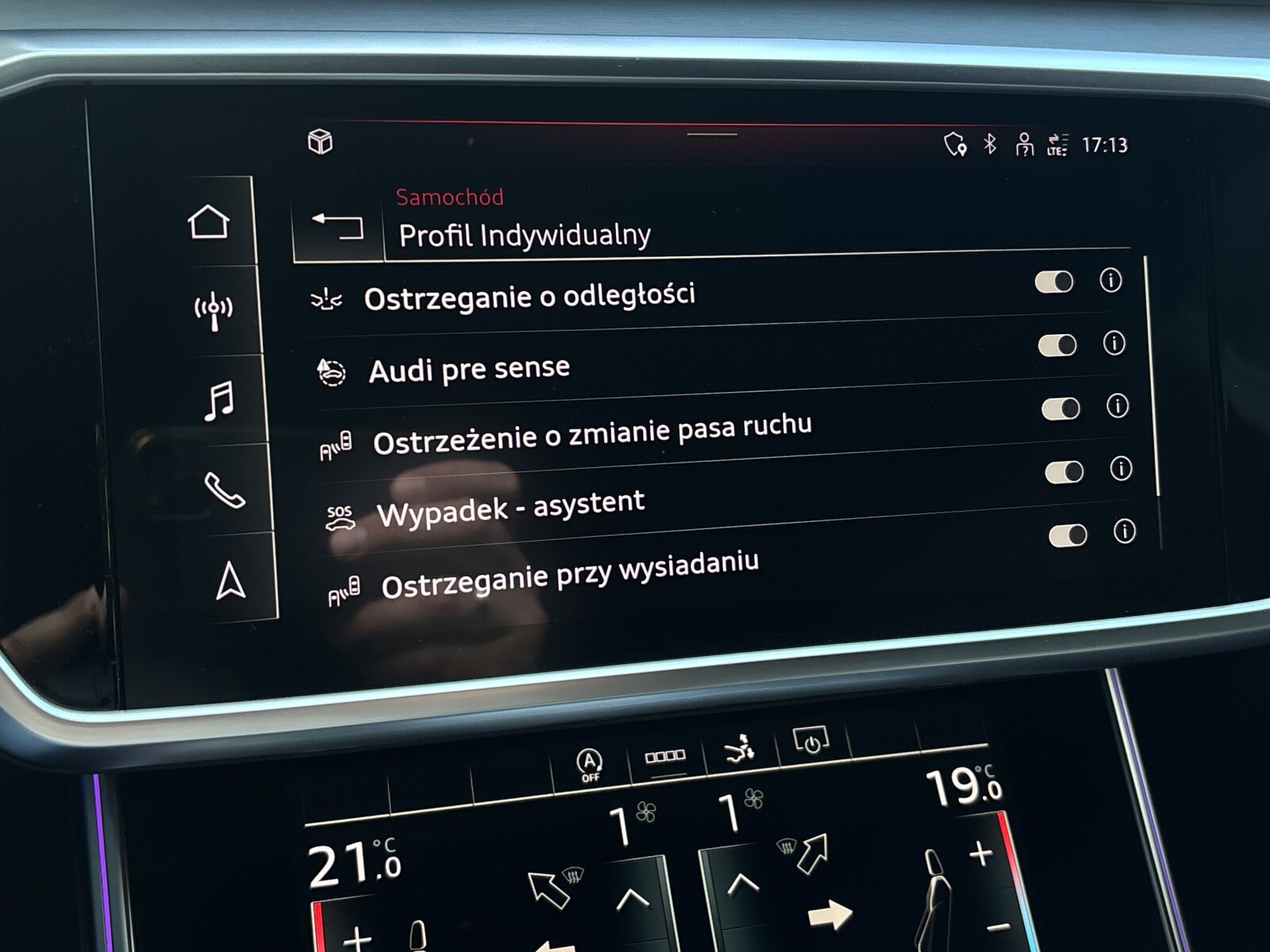 Audi A7 Sportback - zdjęcie 24