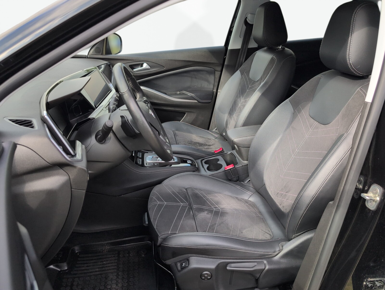 Opel Grandland - zdjęcie 16