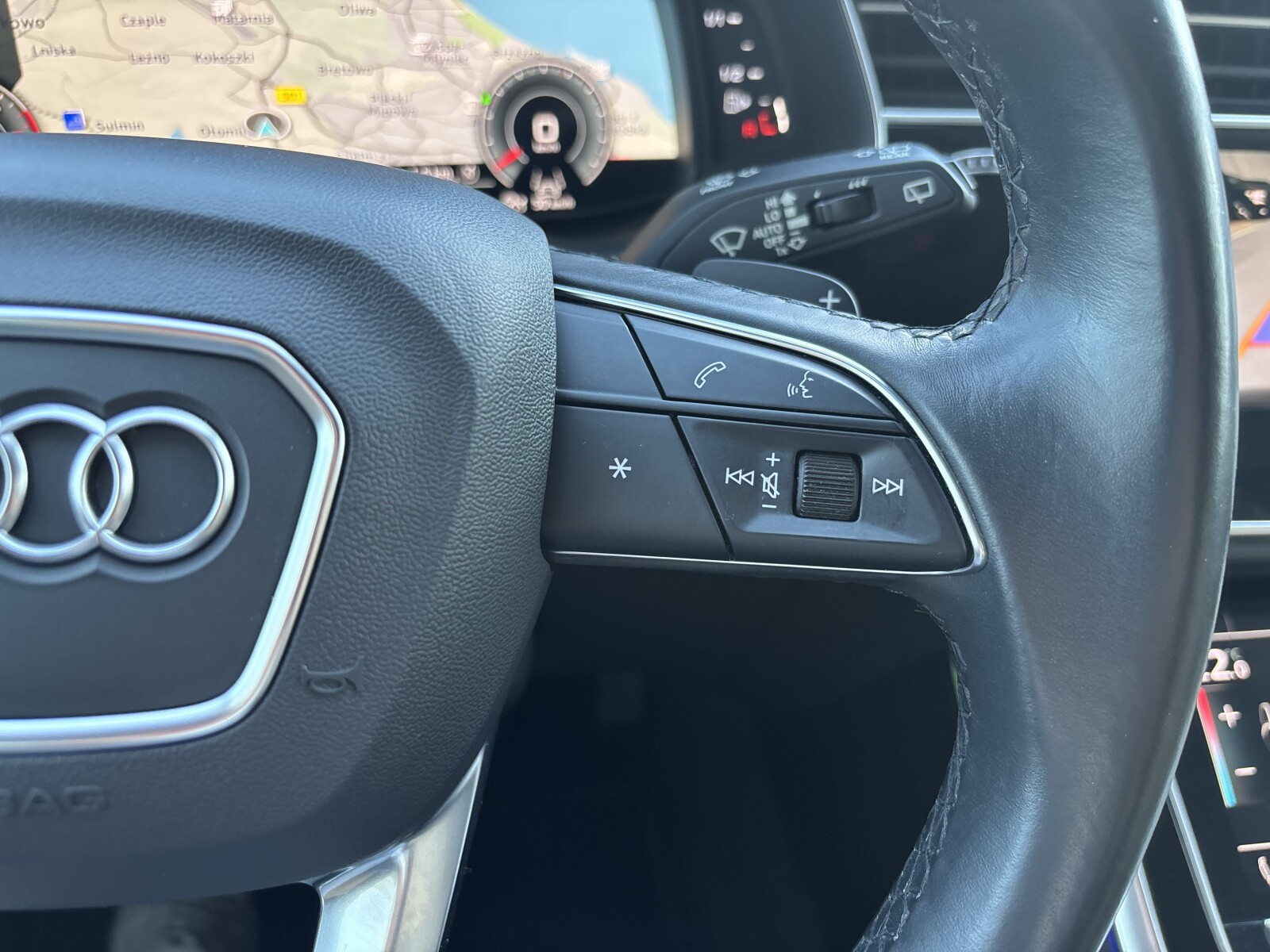 Audi Q7 - zdjęcie 14