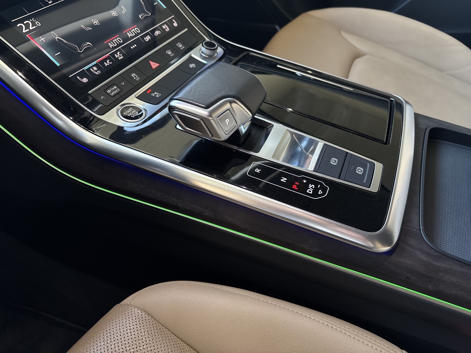 Audi Q7 - zdjęcie 17