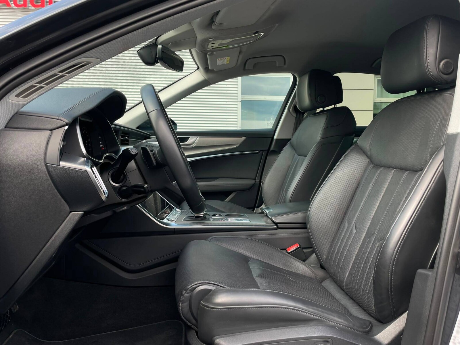 Audi A6 Limousine - zdjęcie 21
