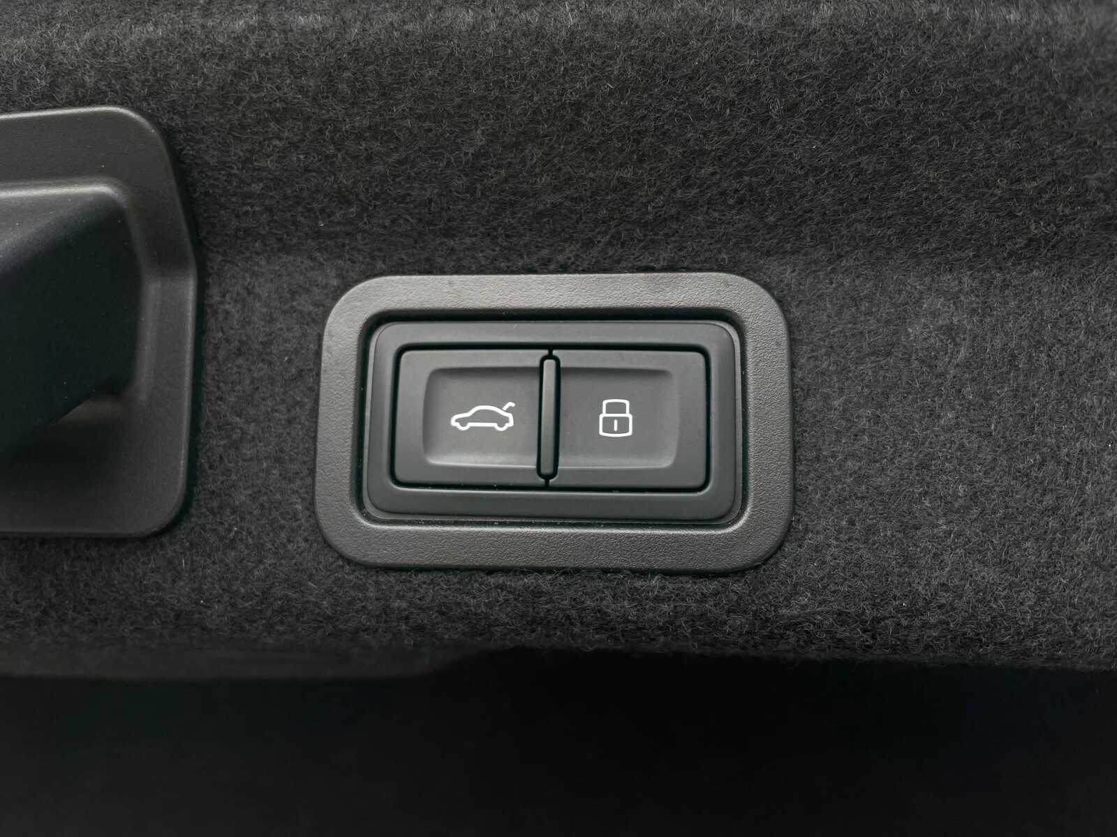 Audi A6 Limousine - zdjęcie 9