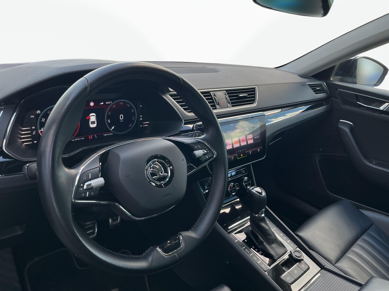 Škoda Superb - zdjęcie 9