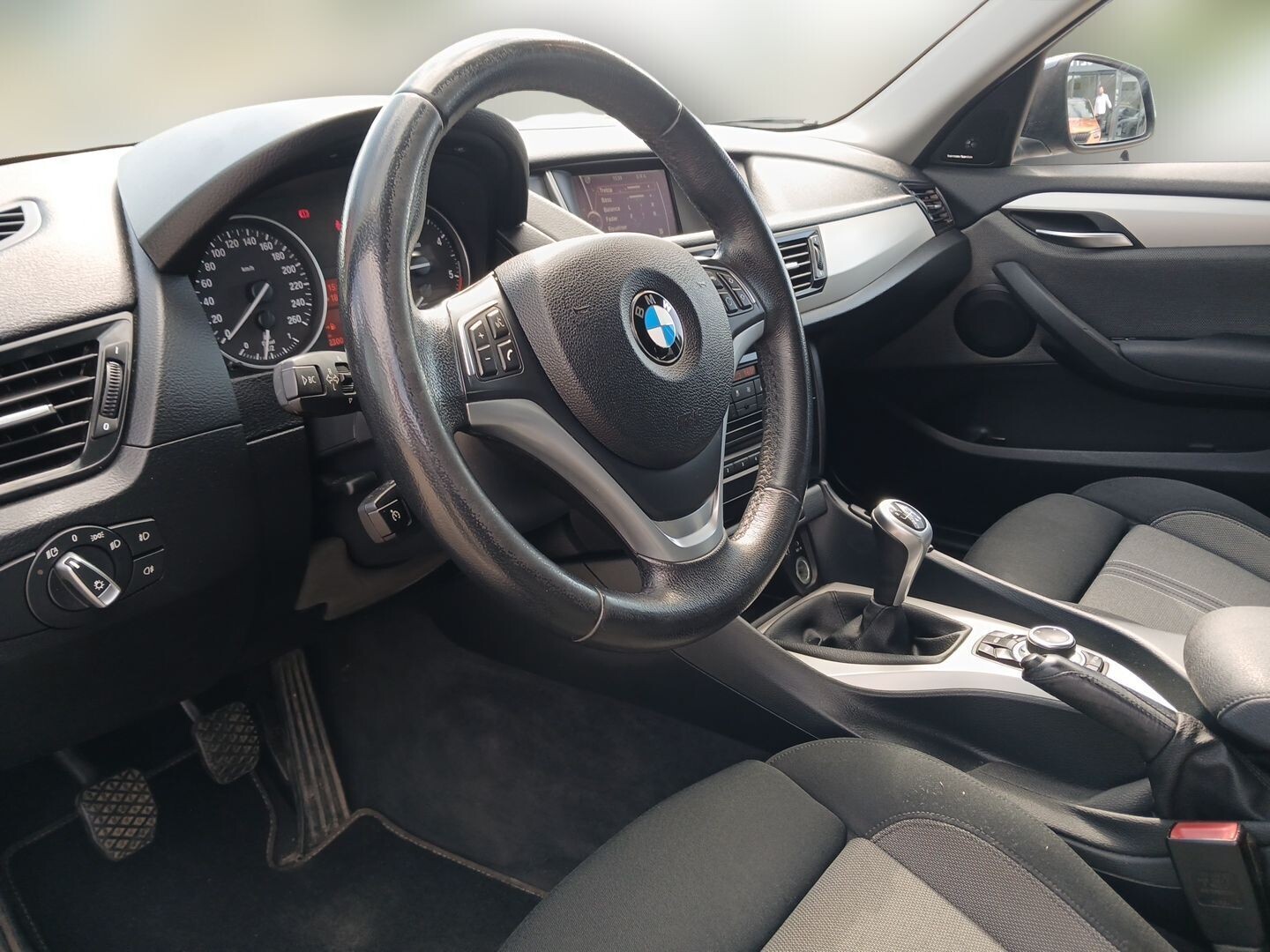 BMW X1 - zdjęcie 18