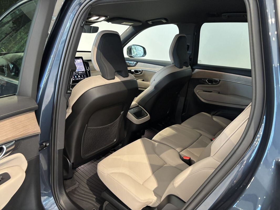 Volvo XC 90 - zdjęcie 8