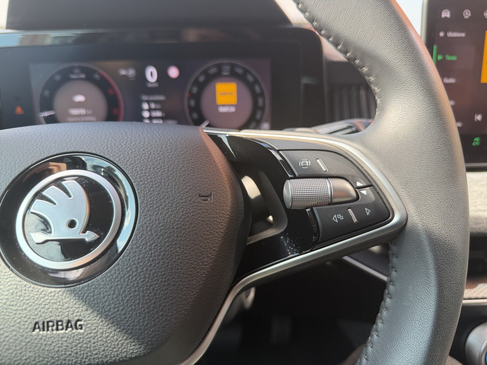 Škoda Superb - zdjęcie 18